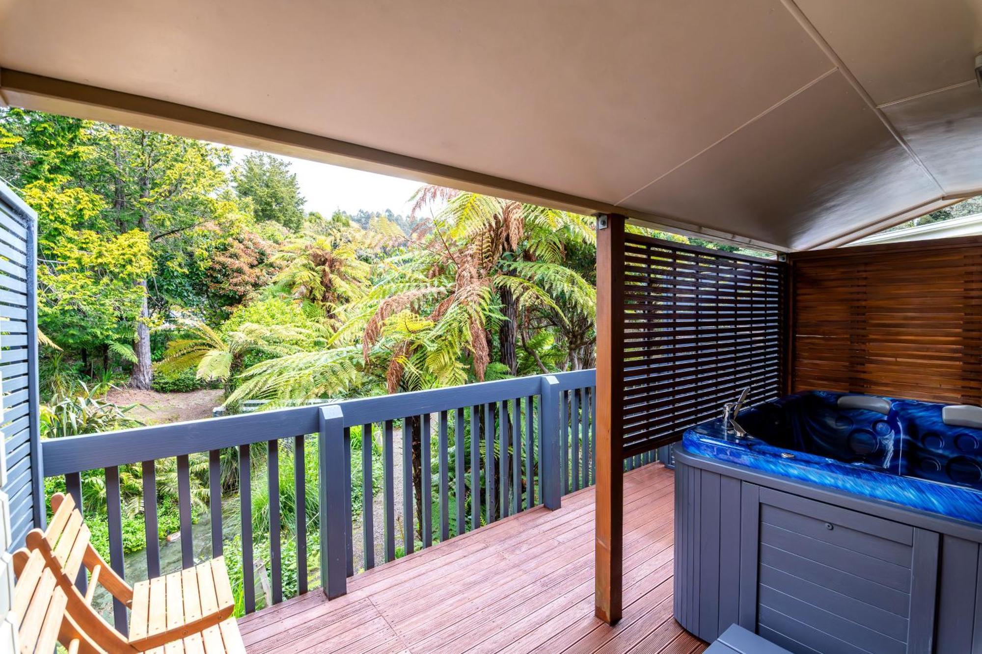 Superior Studio with Outdoor Hot Tub