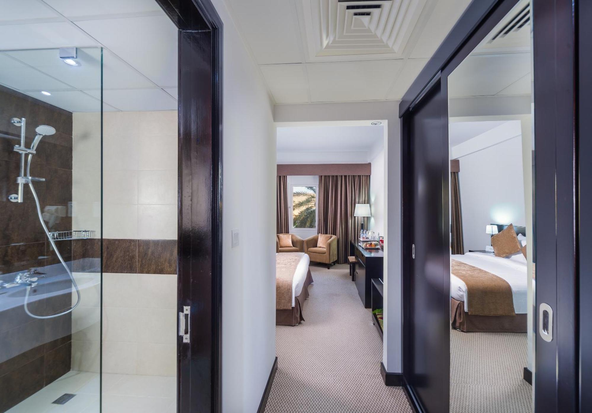 Executive King Suite with One King Bed and Walk-In Shower - Non-Smoking
