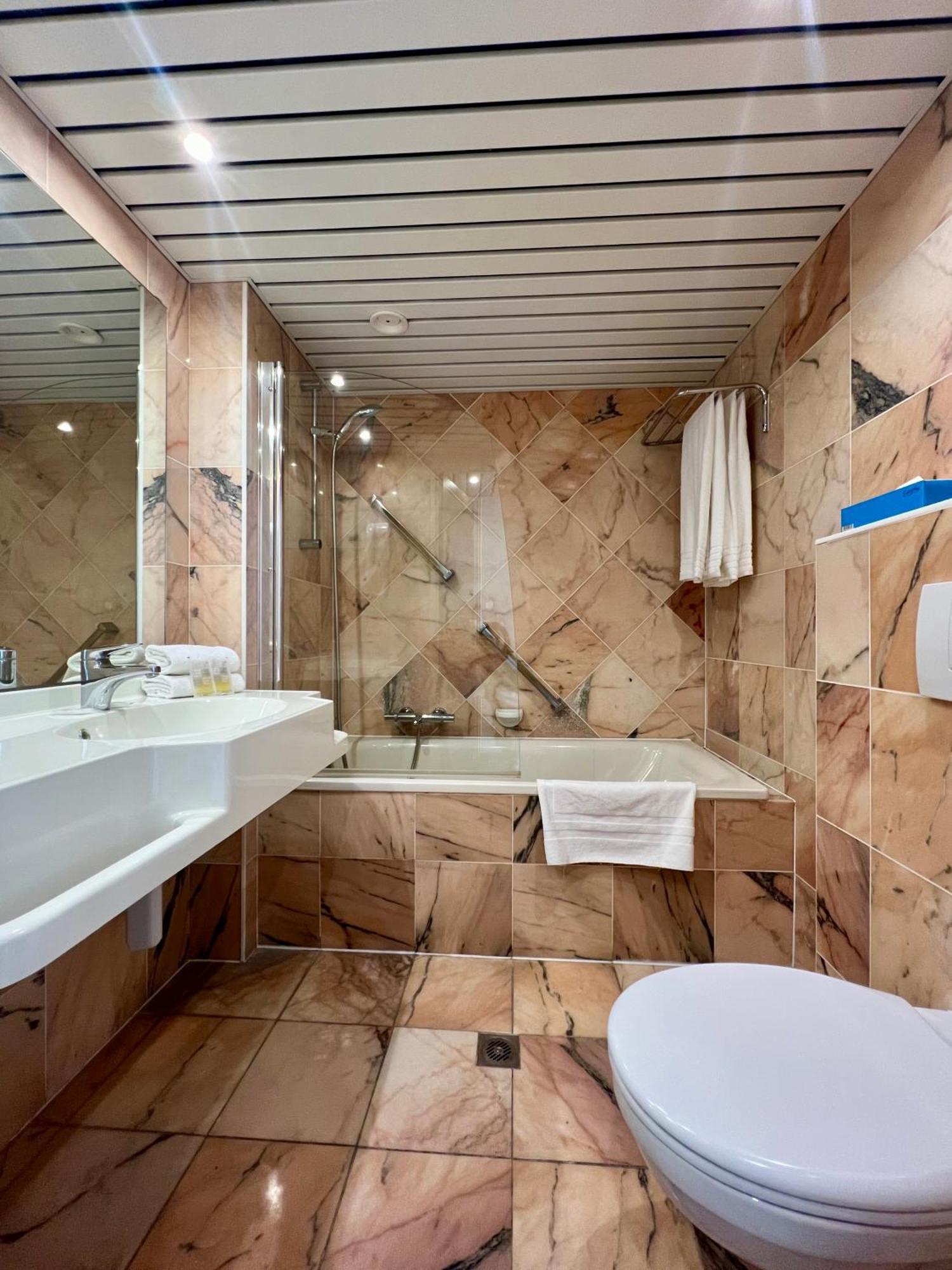 Small Single Room