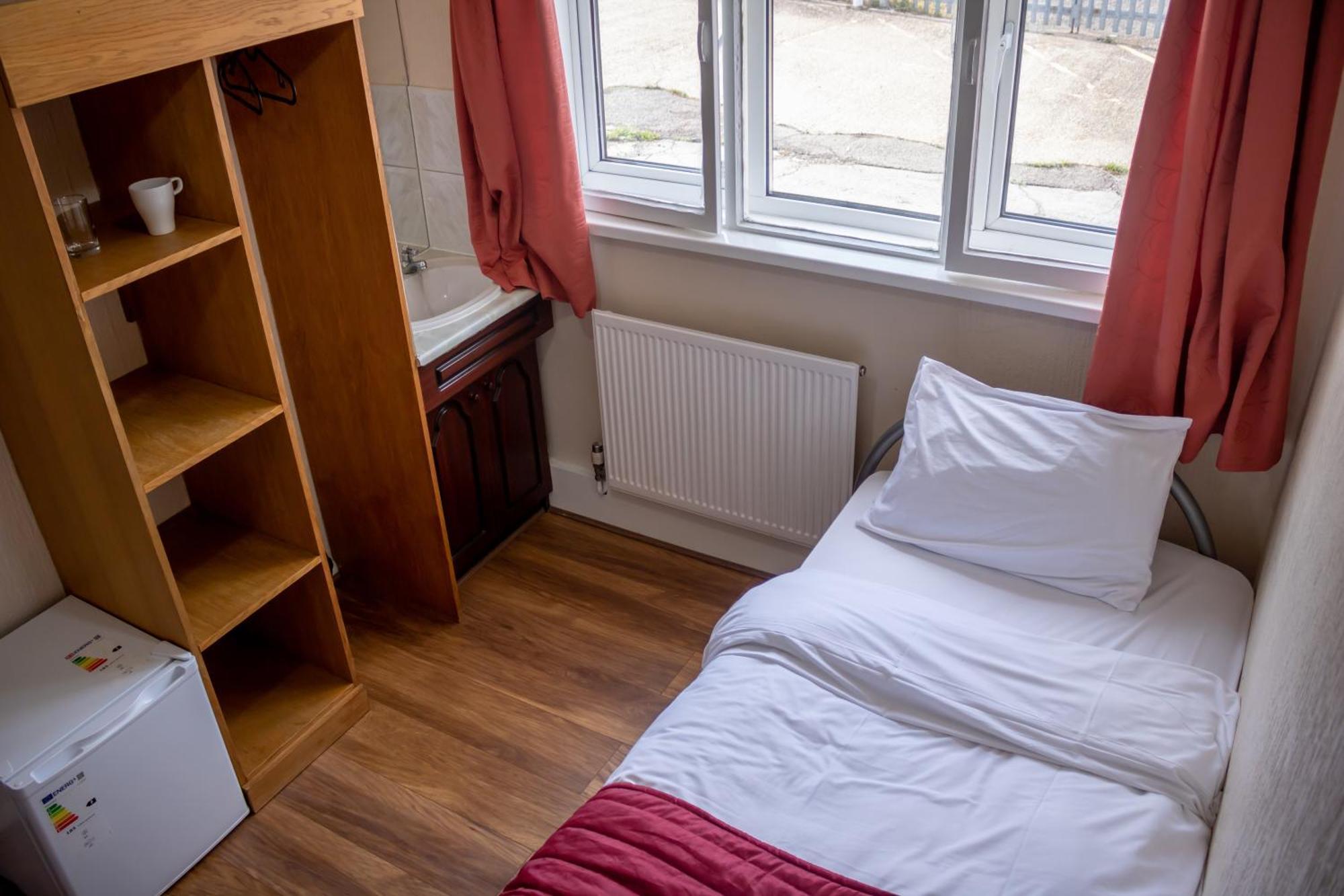 Chambre Simple Standard avec Salle de Bains Commune