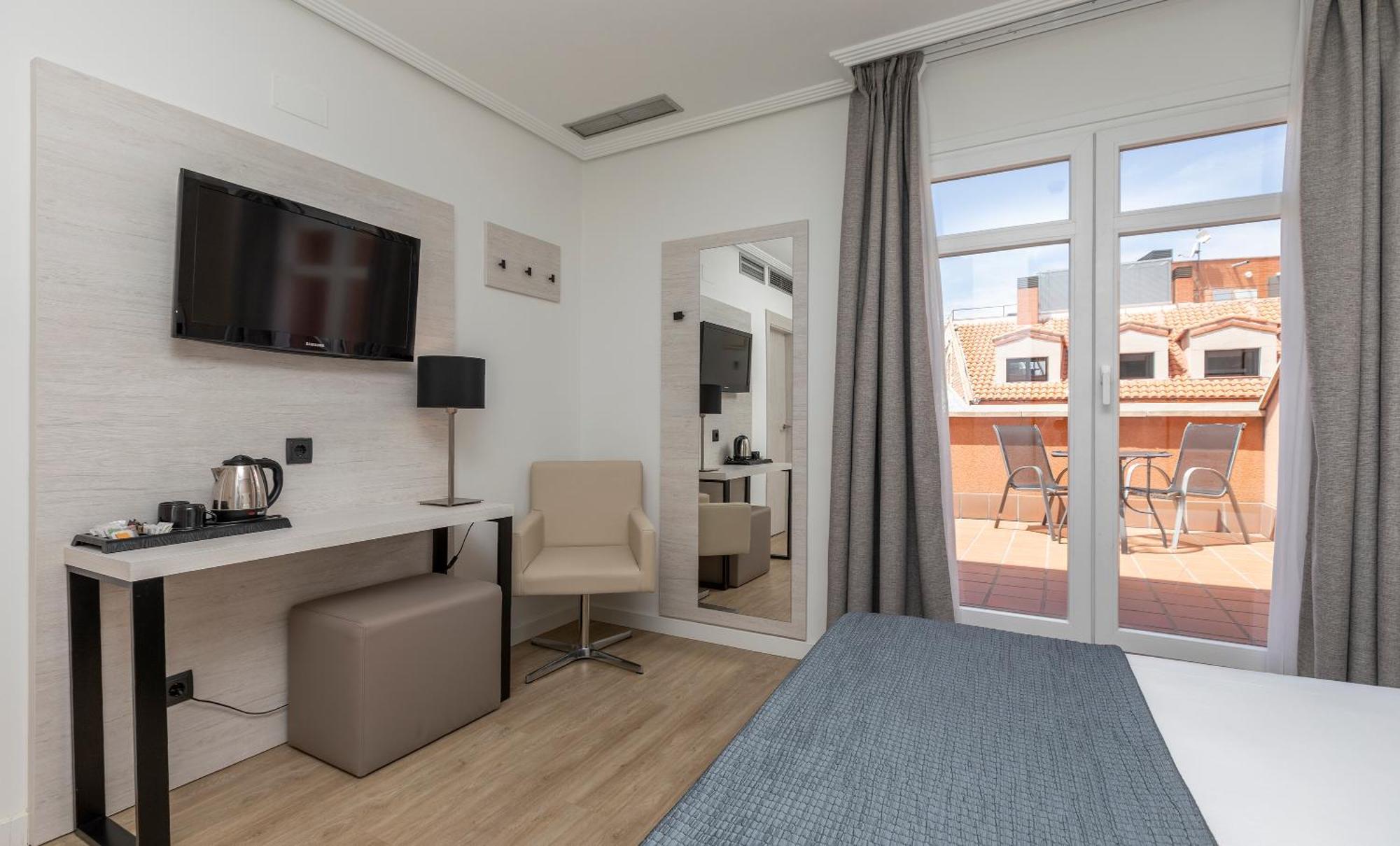 Double or Twin Room Terrace