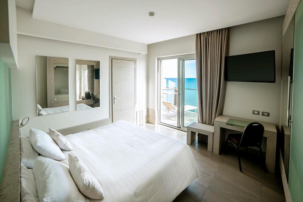 Double or Twin Room Balcony Sea View