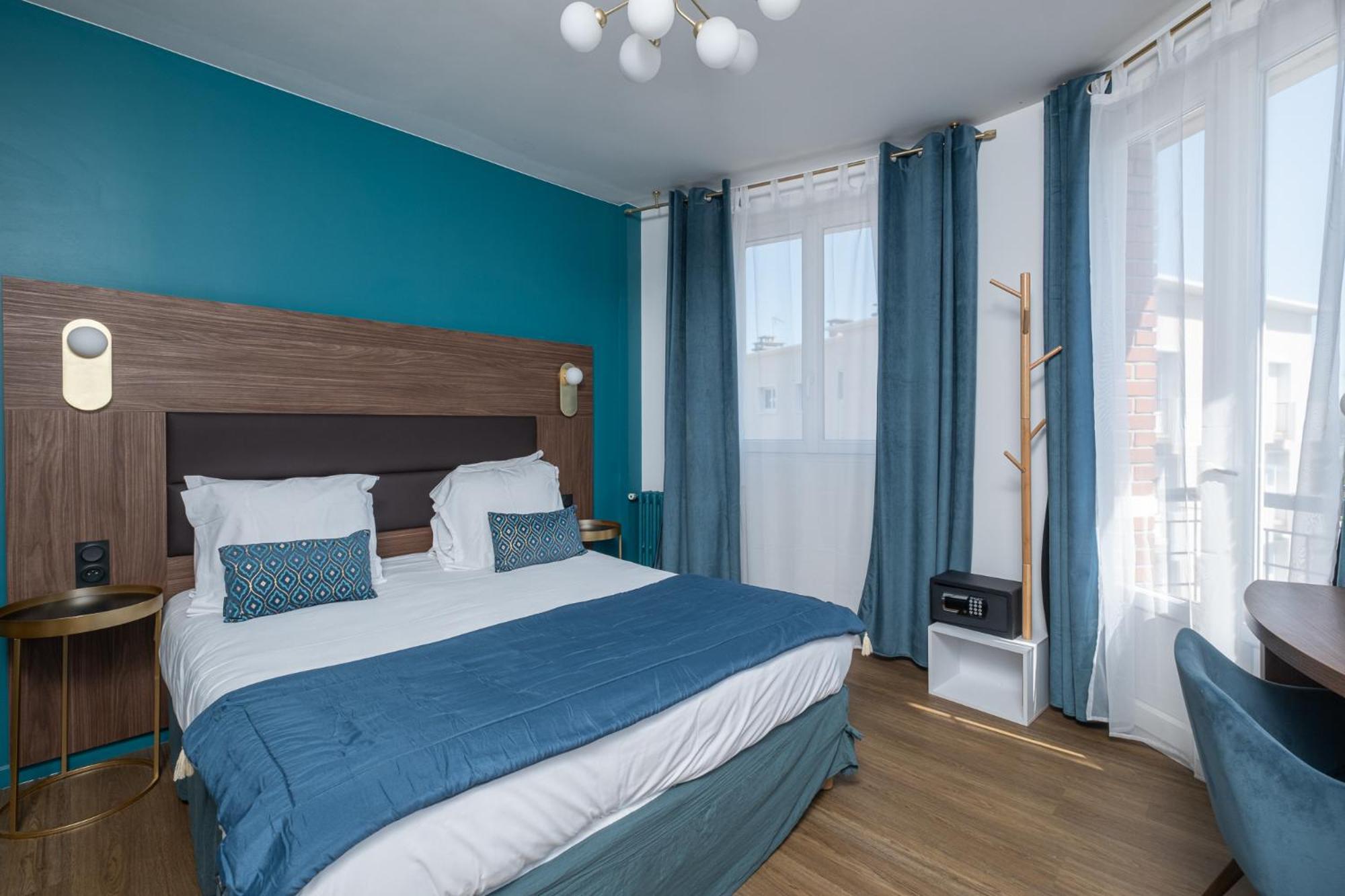 Deluxe Double or Twin Room Balcony