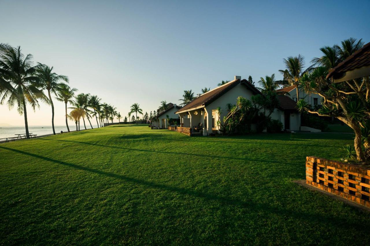 Bungalow Double Room Beachfront View