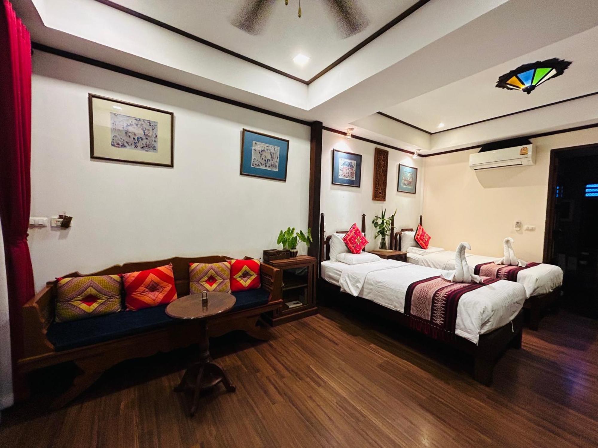 Standard Twin Room