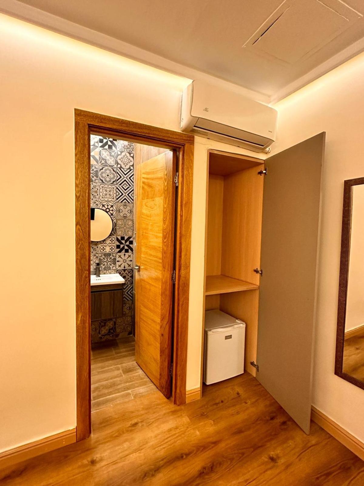 Deluxe Queen Room Two Queen Beds