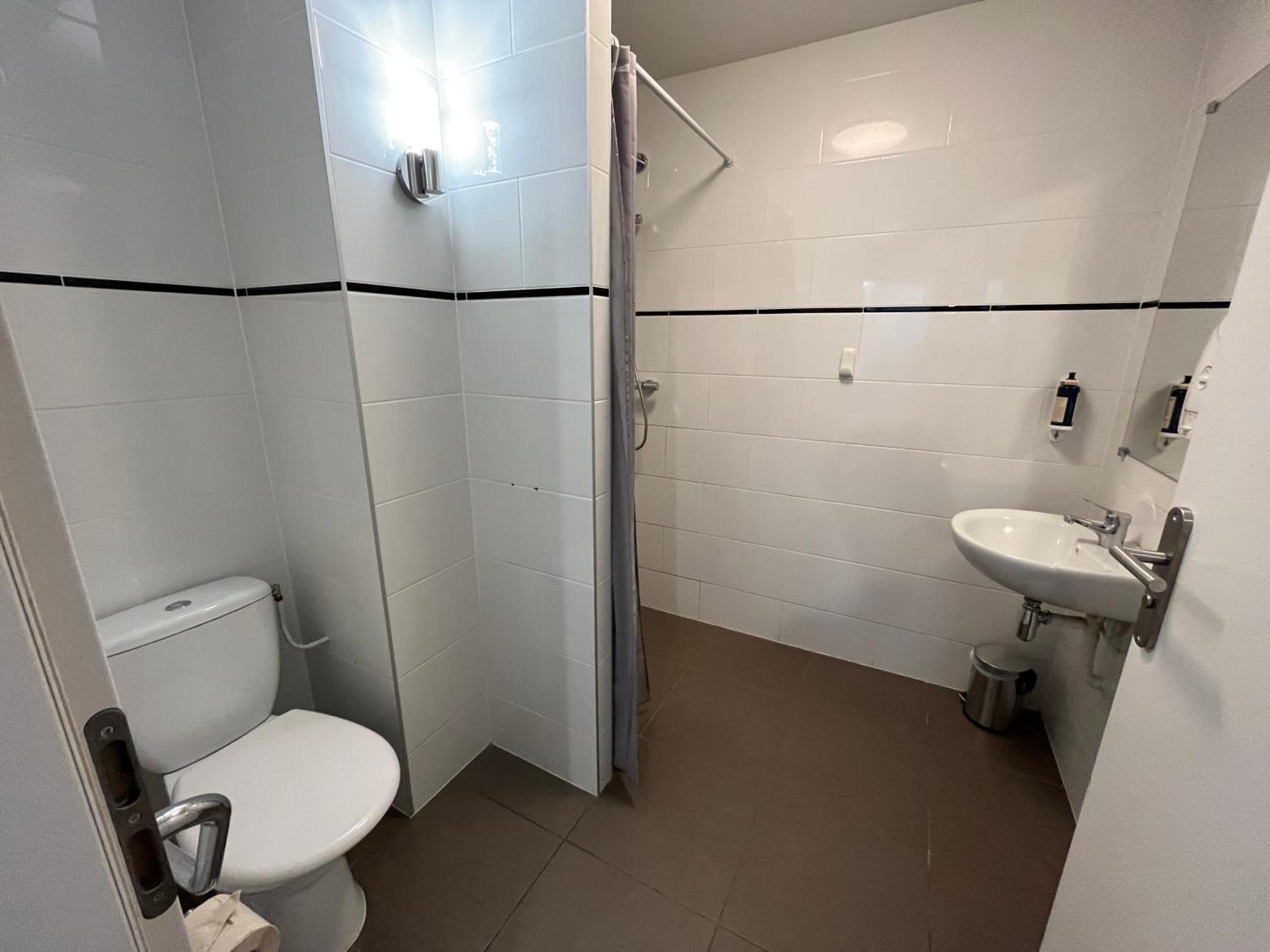 Chambre double rez-de-chaussée