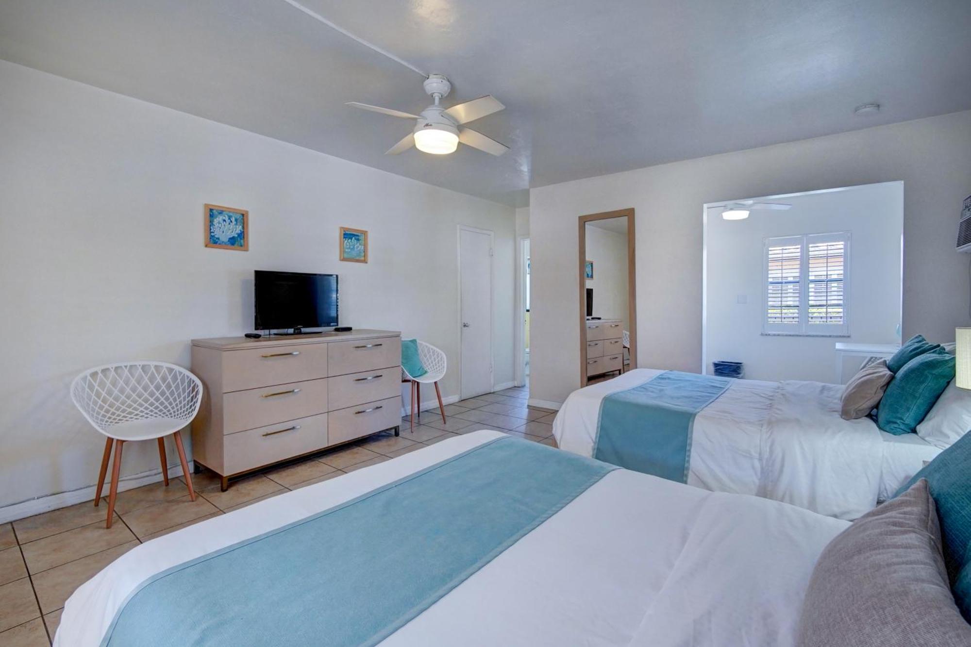Efficiency Full Deluxe Room