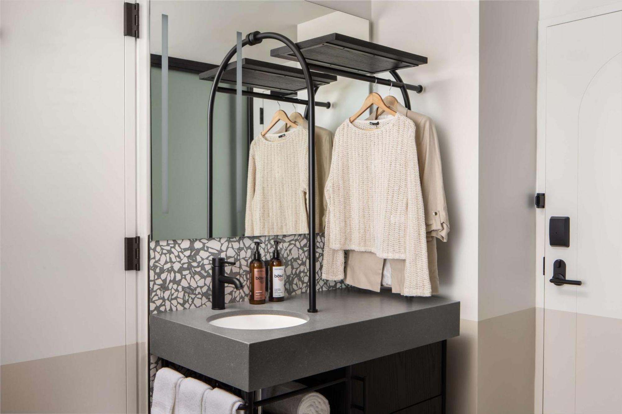 Queen Room City View Wall Bed