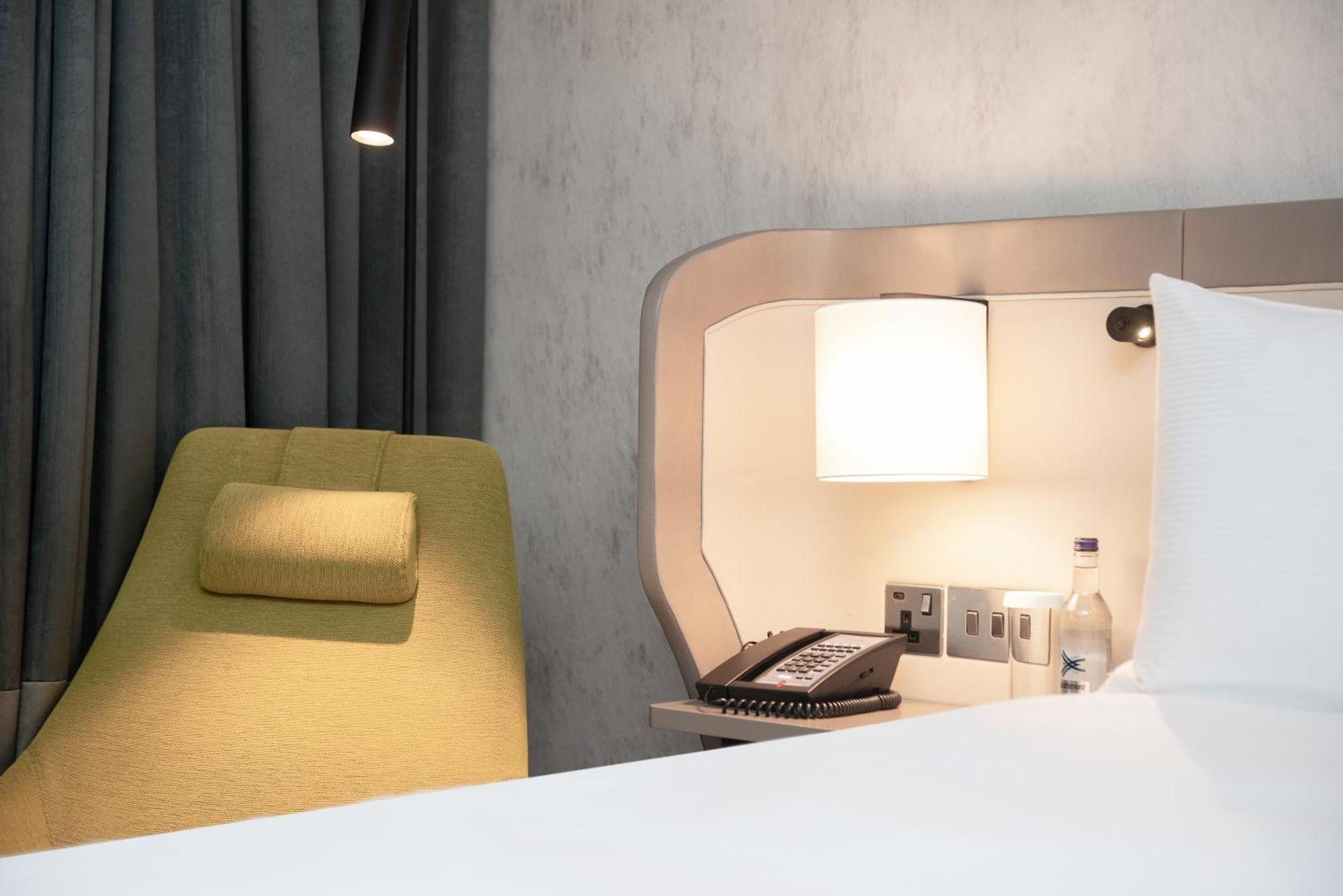 Chambre Lit King-Size Exéctive - Accès au Salon