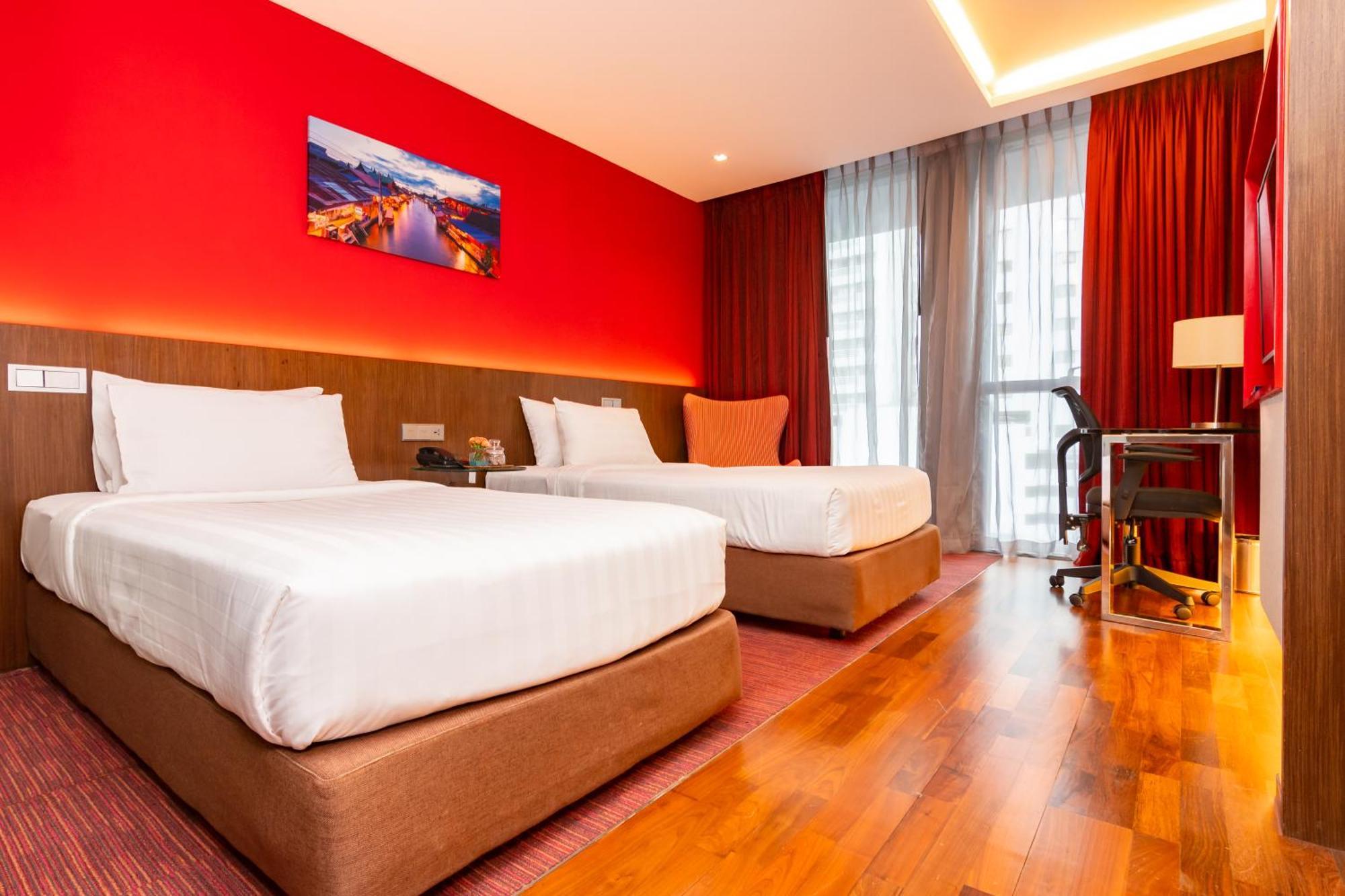 Deluxe Chill Room