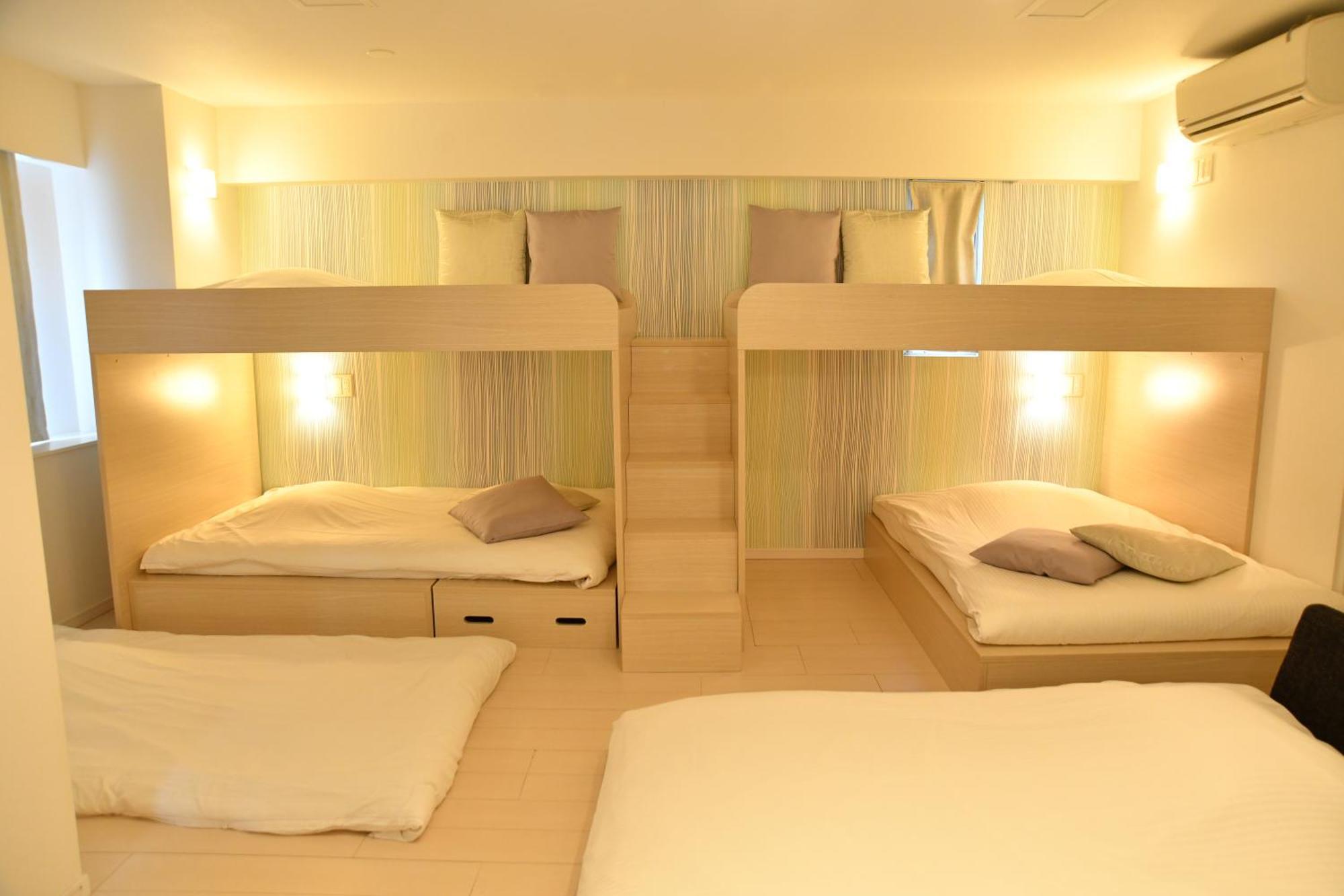 Quadruple Room Couch