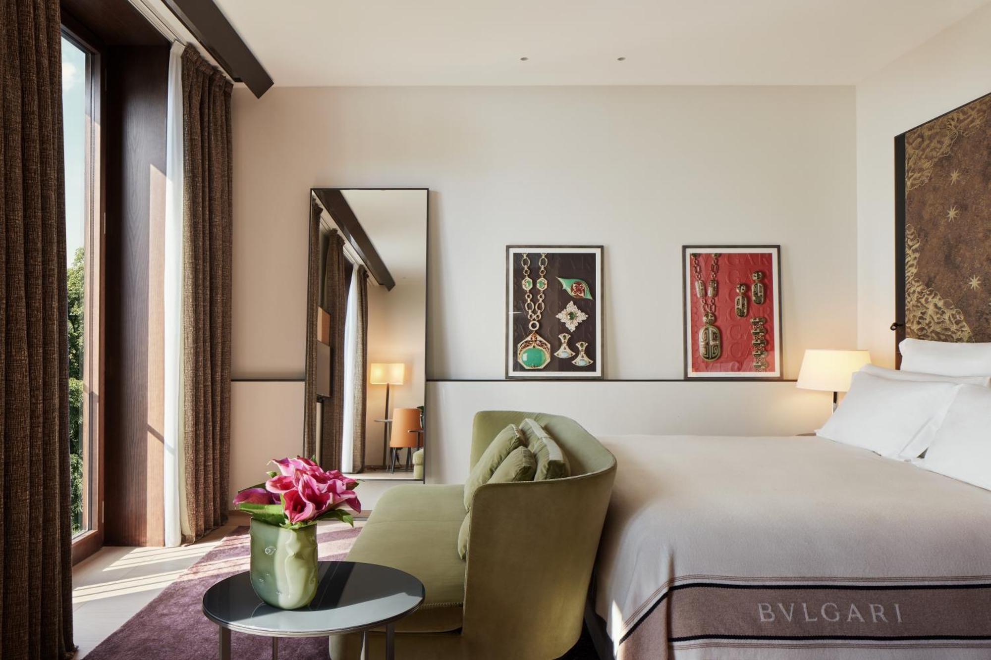 One-Bedroom Junior King Suite Garden View