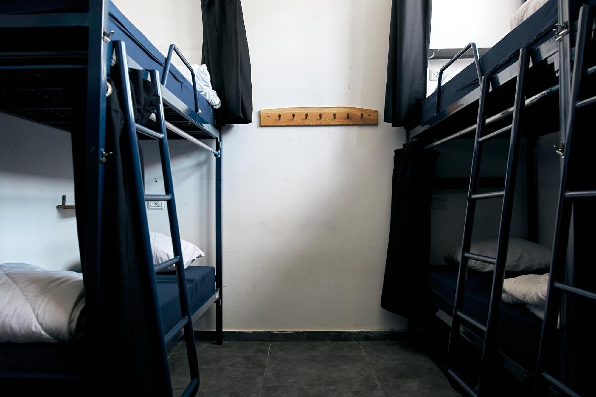Bed 12-Bed Mixed Dormitory Room