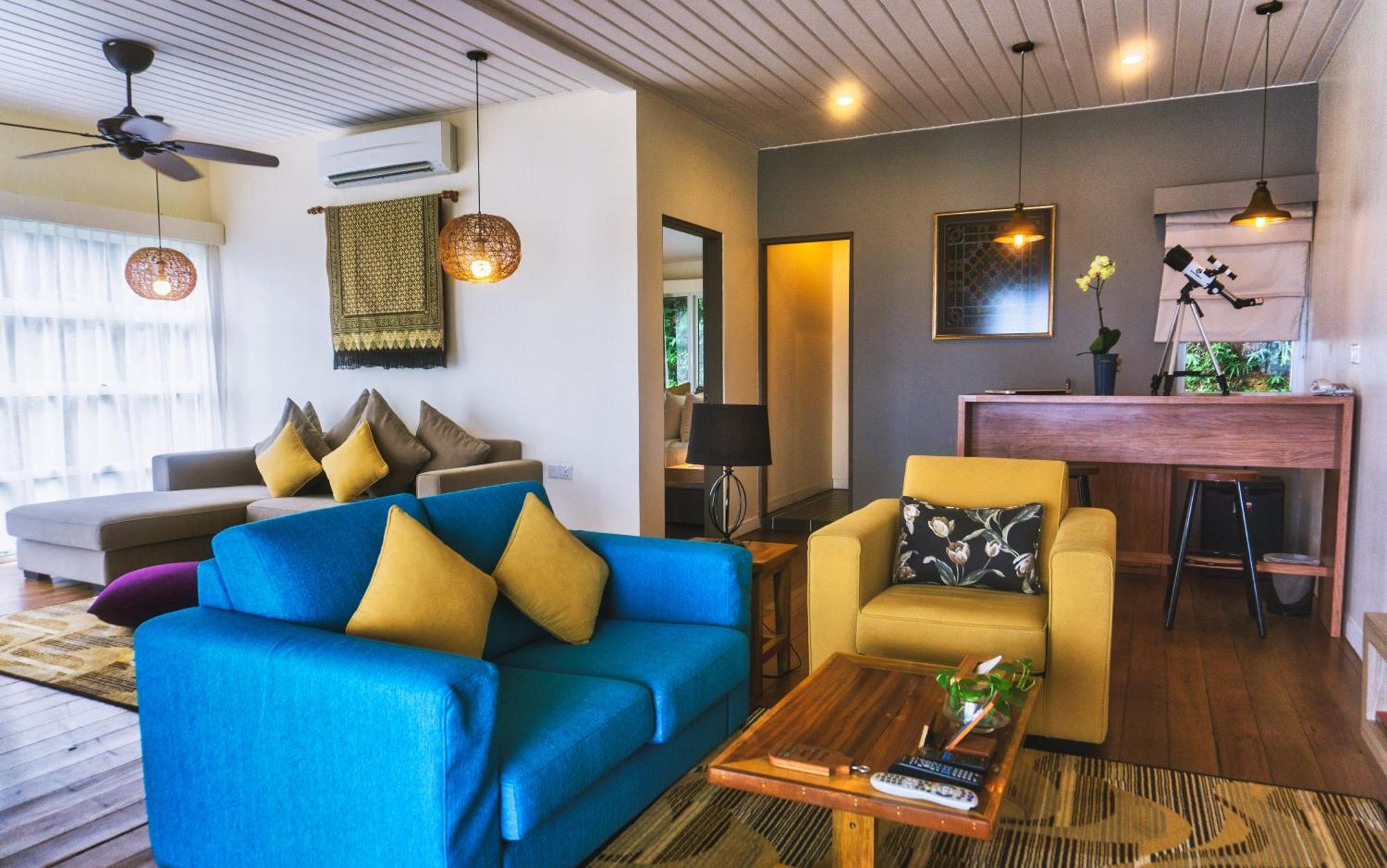 Hillside Villa Single Storey Return Boat Transfer