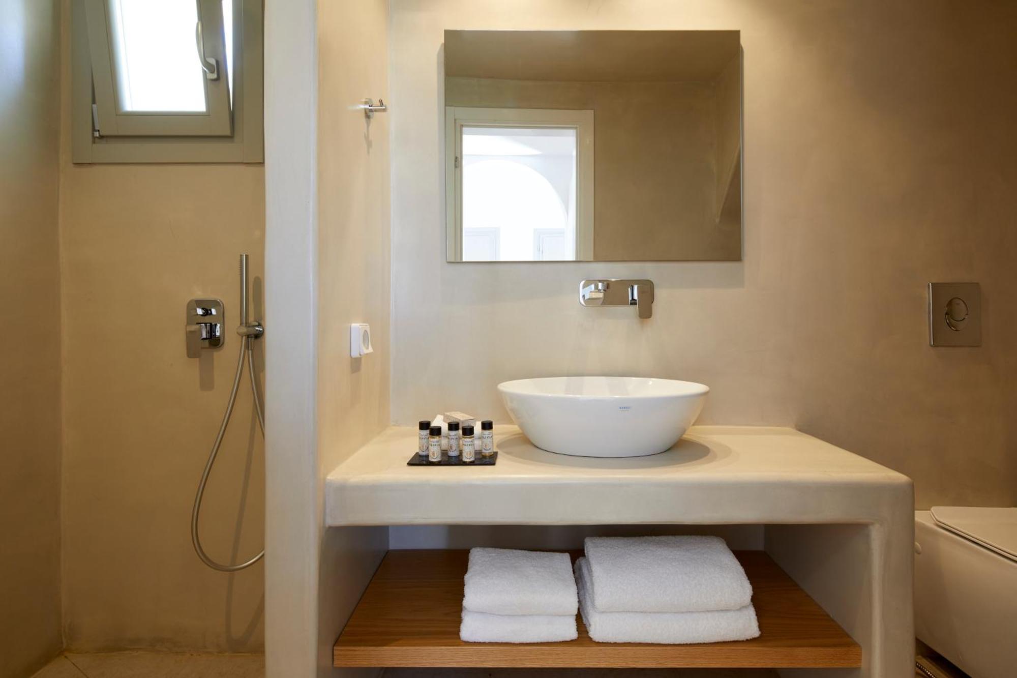 Queen Suite outdoor heated Hot Hydromassage Tub