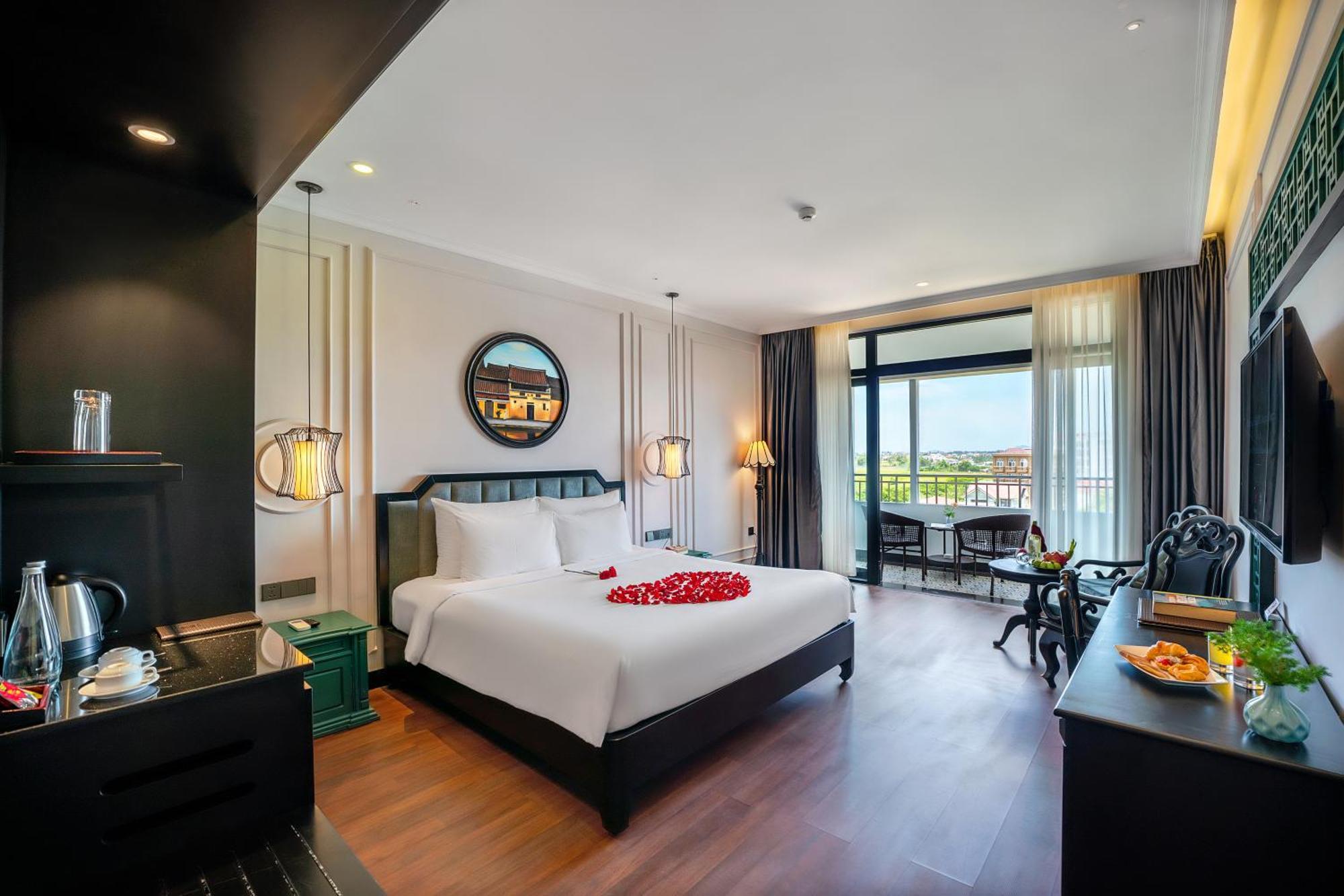 Executive Double Room Balcony Rice Field View
