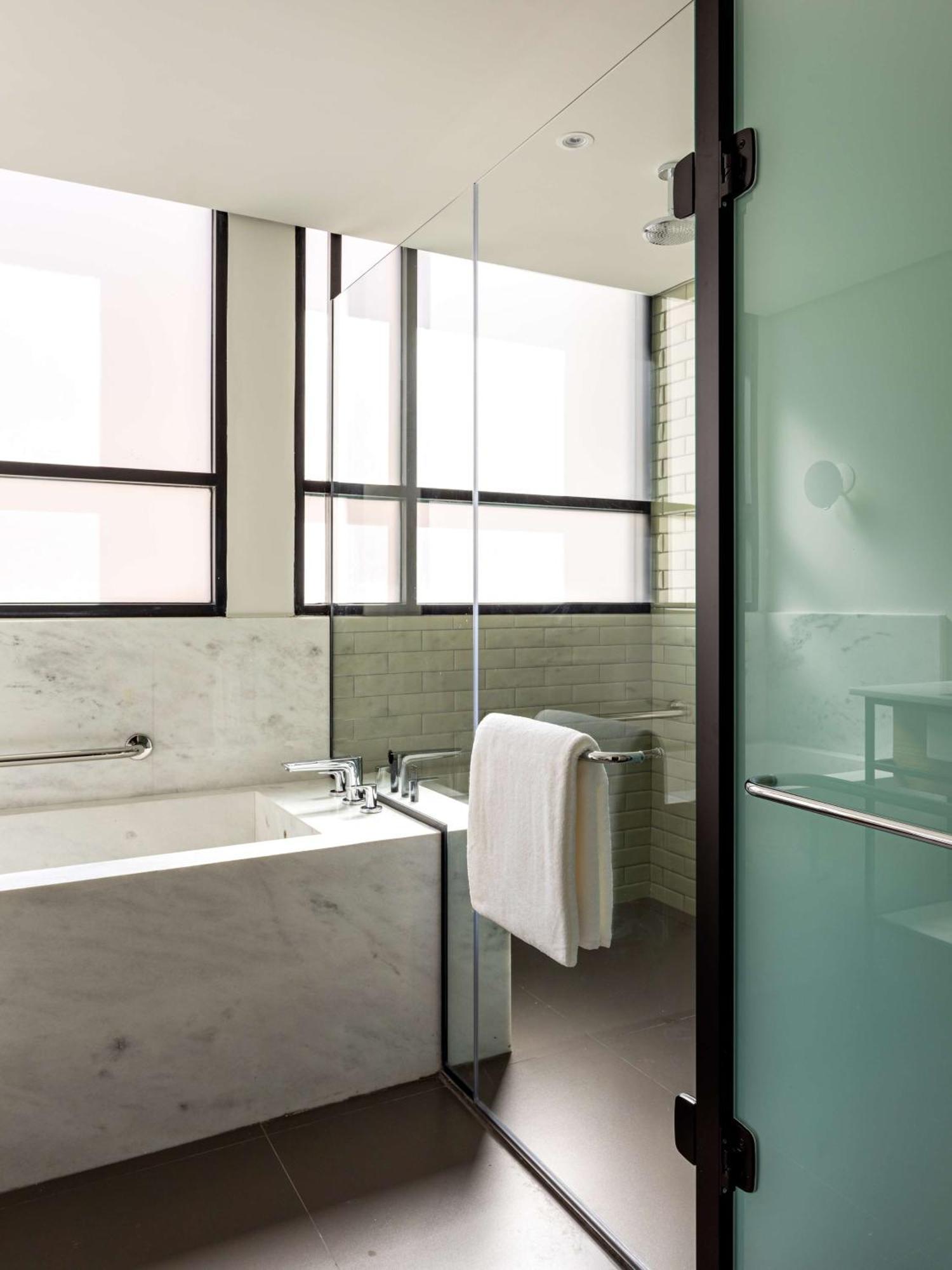 One-Bedroom King Suite