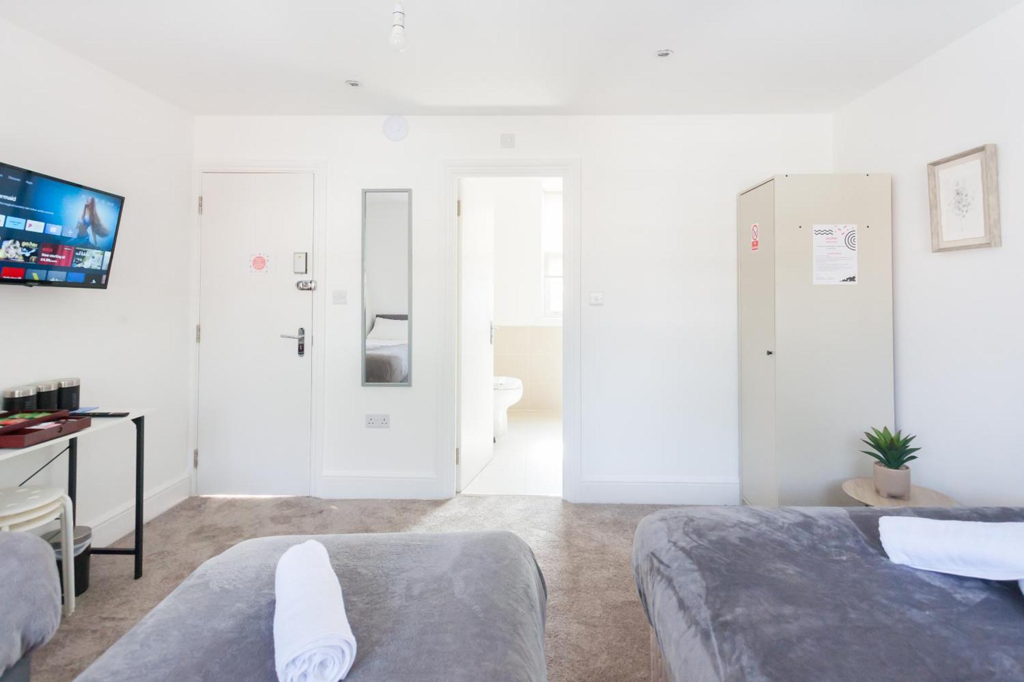 Quadruple Room Private Bathroom