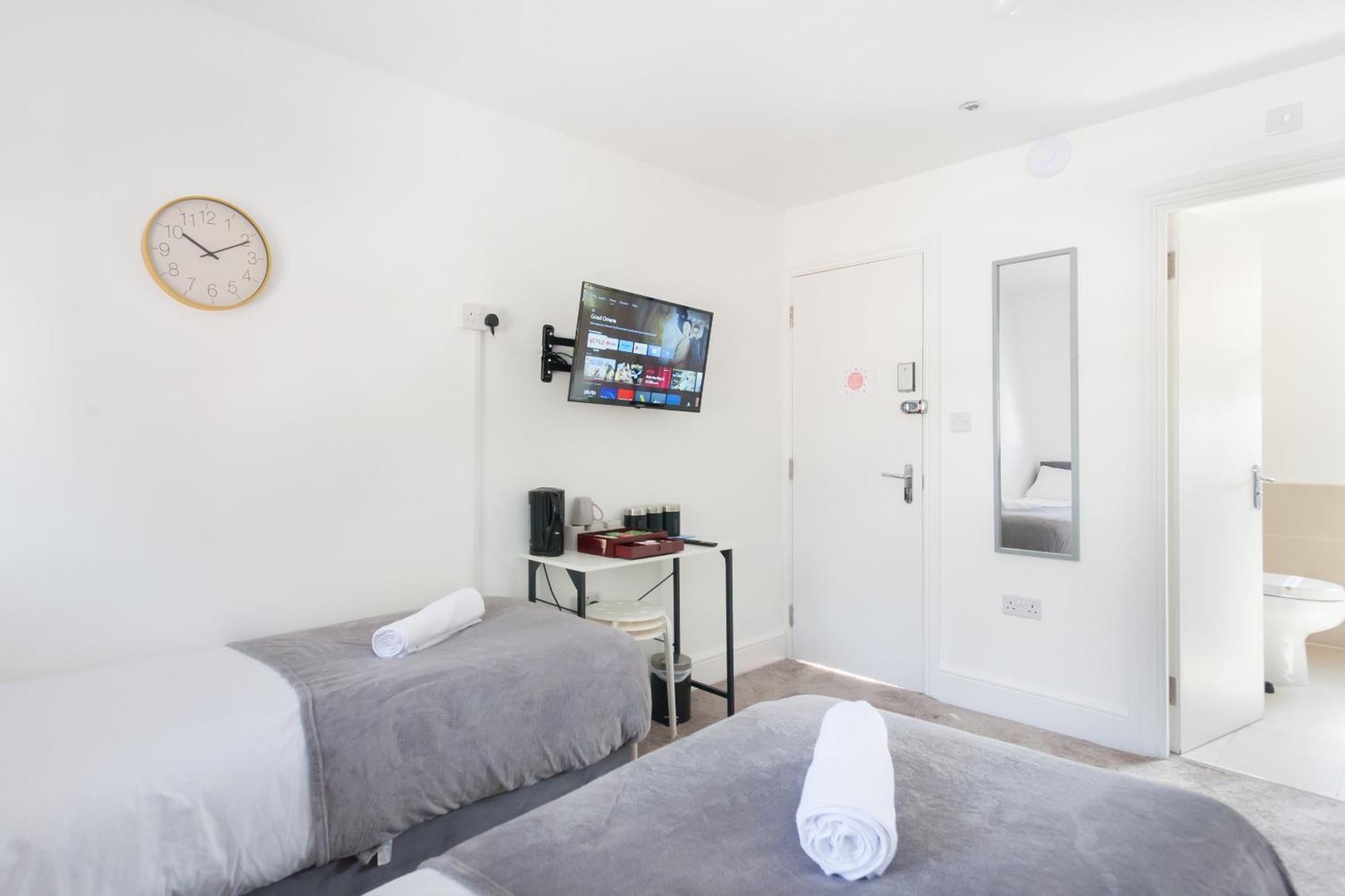 Quadruple Room Private Bathroom