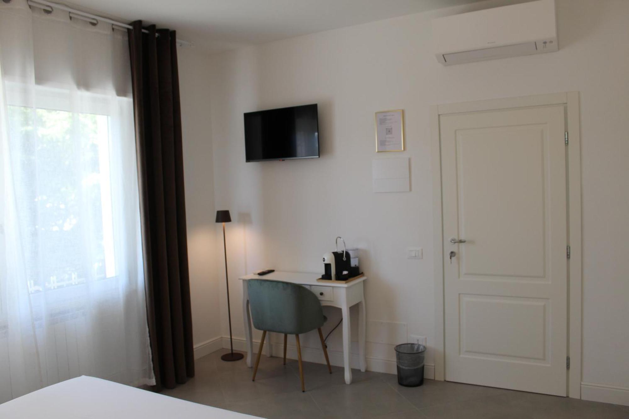 Double Room Private Bathroom