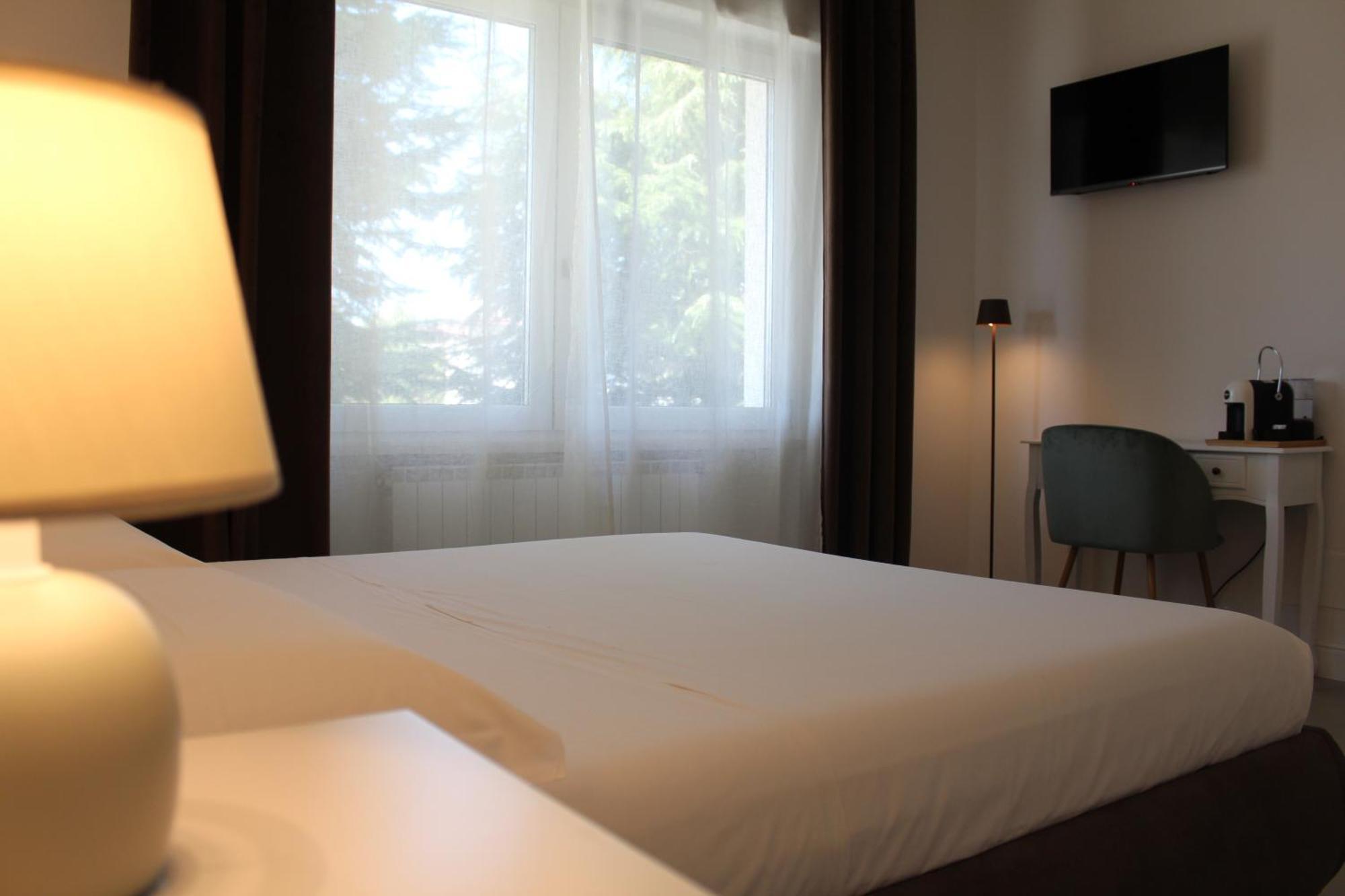 Double Room Private Bathroom