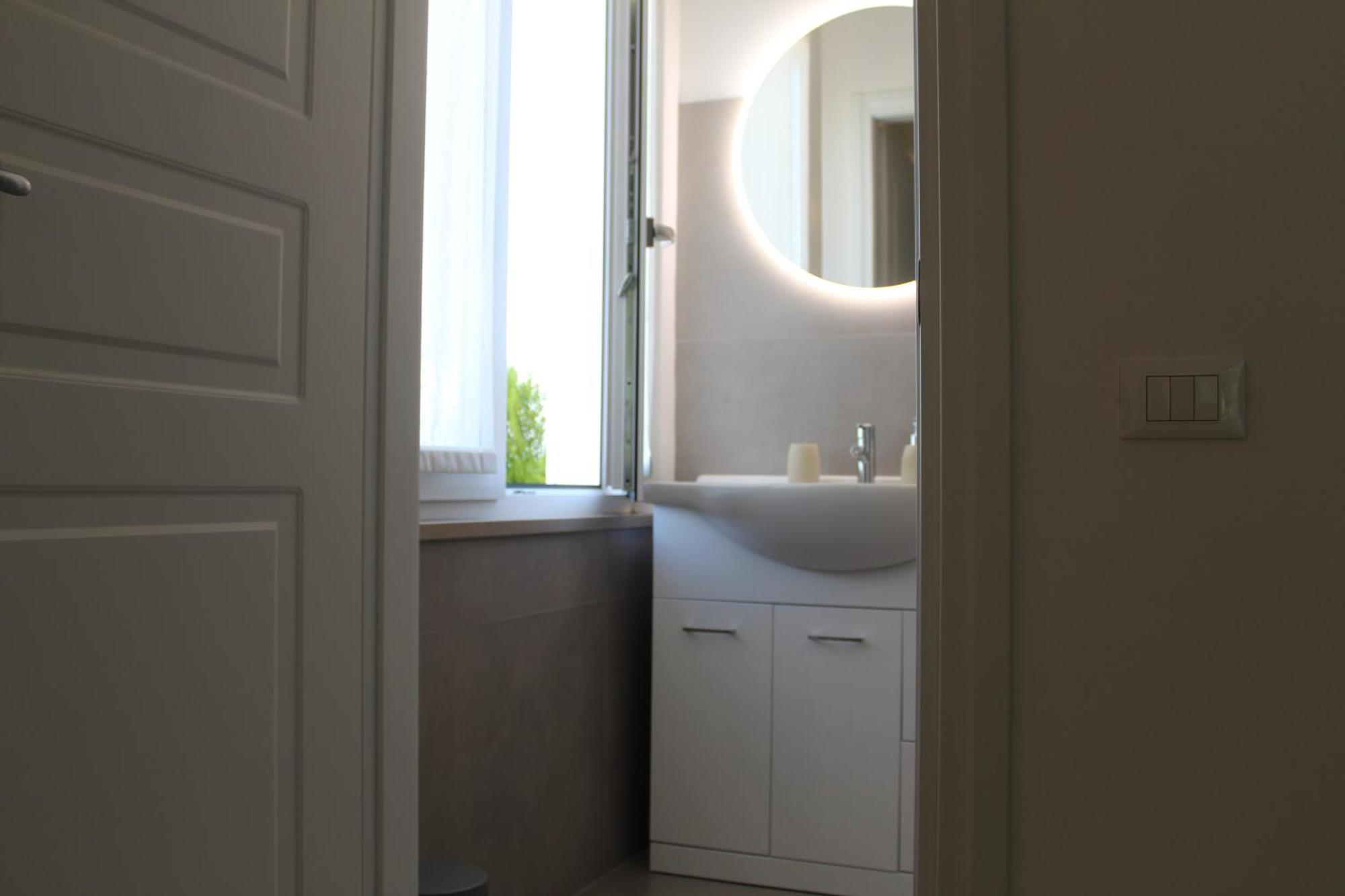Double Room Private Bathroom