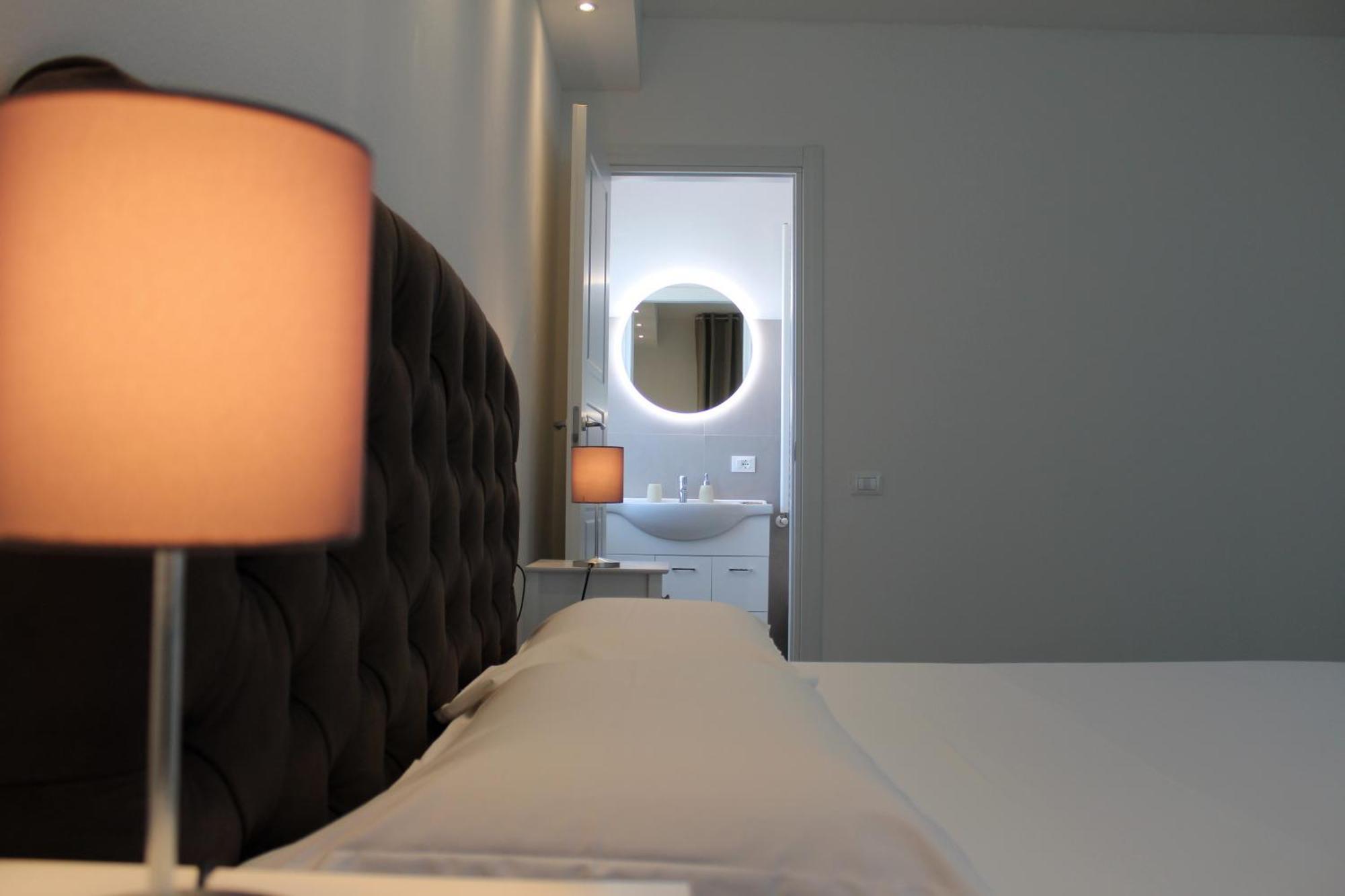 Double Room Private Bathroom