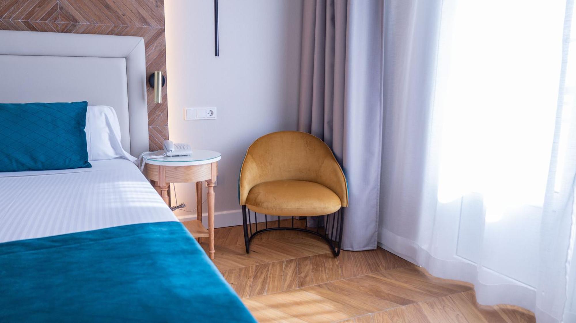 Double or Twin Room Sea View