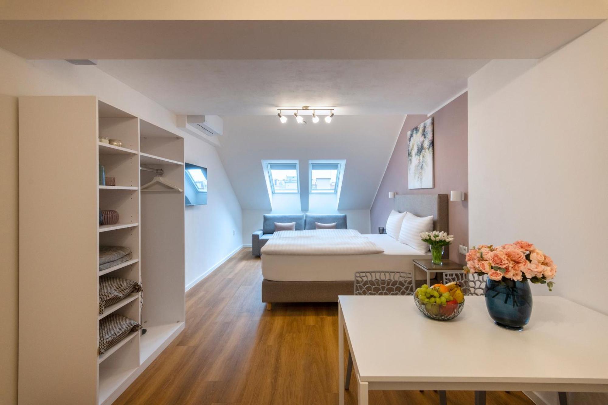 Deluxe Attic Apartment