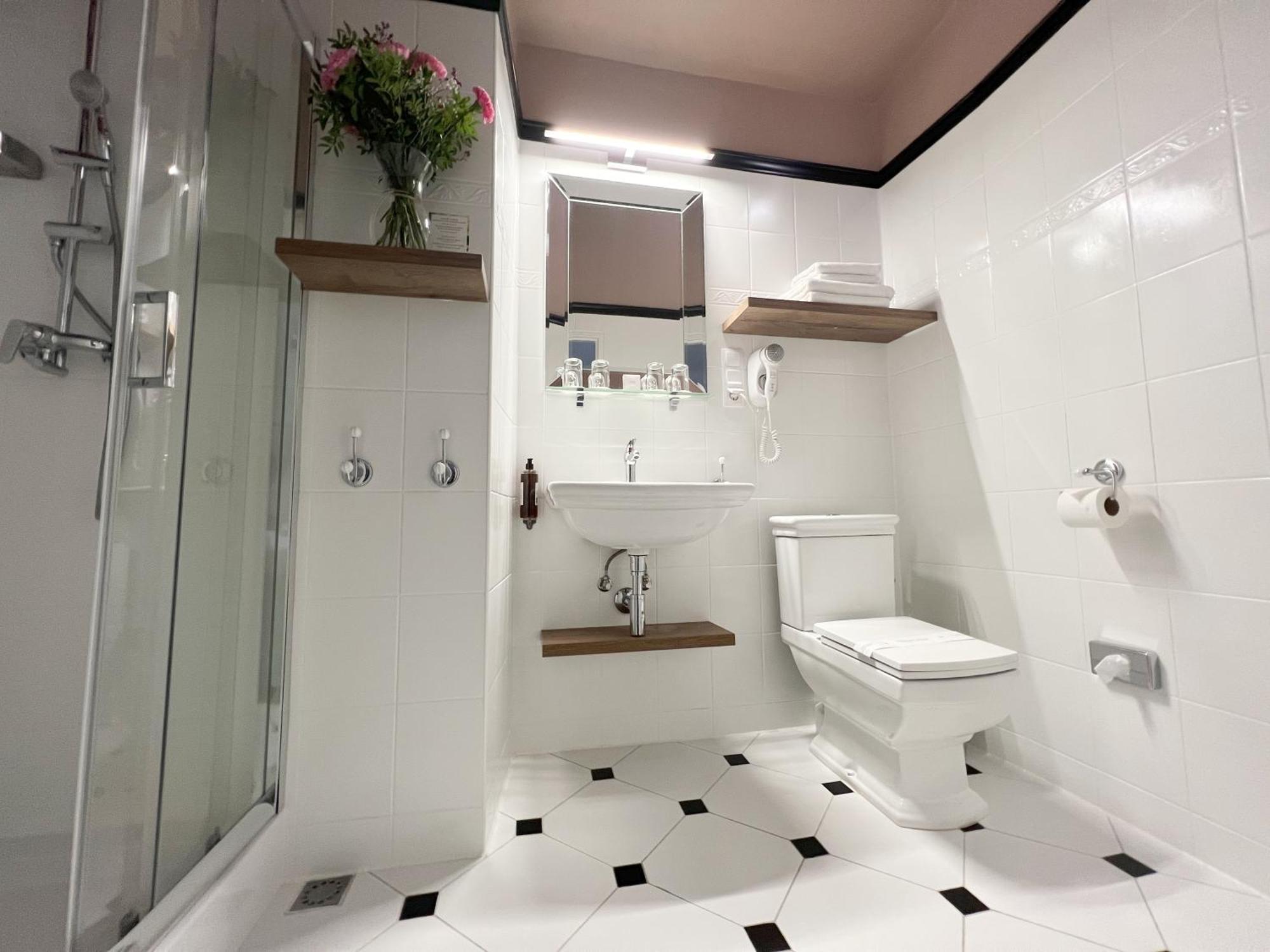 Basic Triple Room