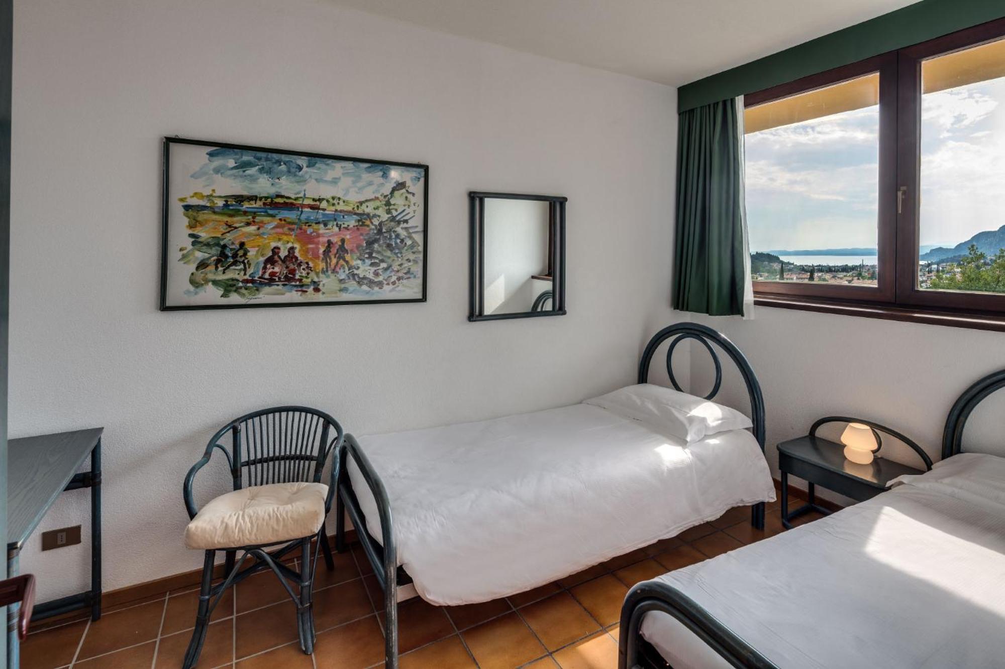 Two-Bedroom Apartment Lake View,1547532376:JPEG