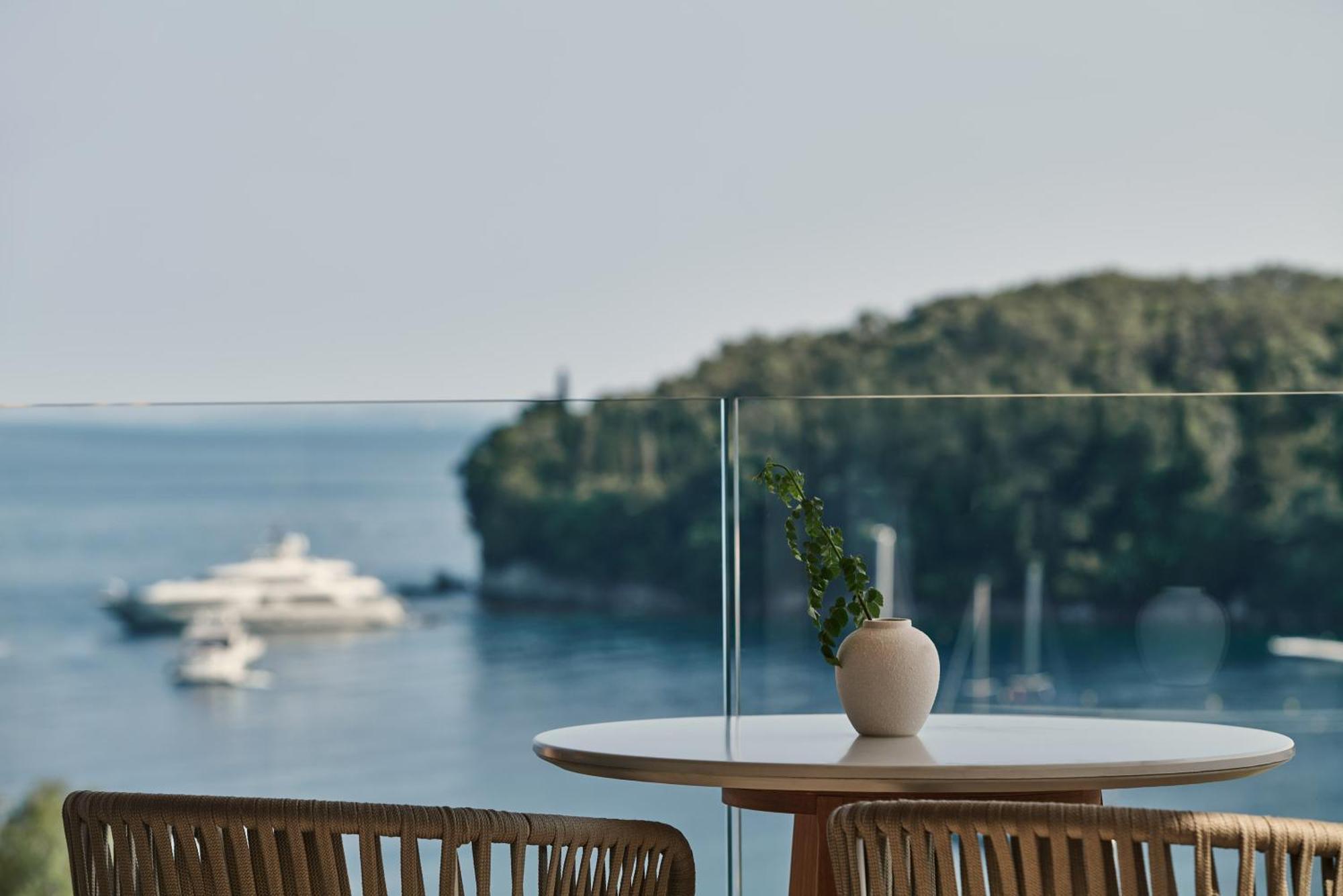 Lavish Double Sea View Room