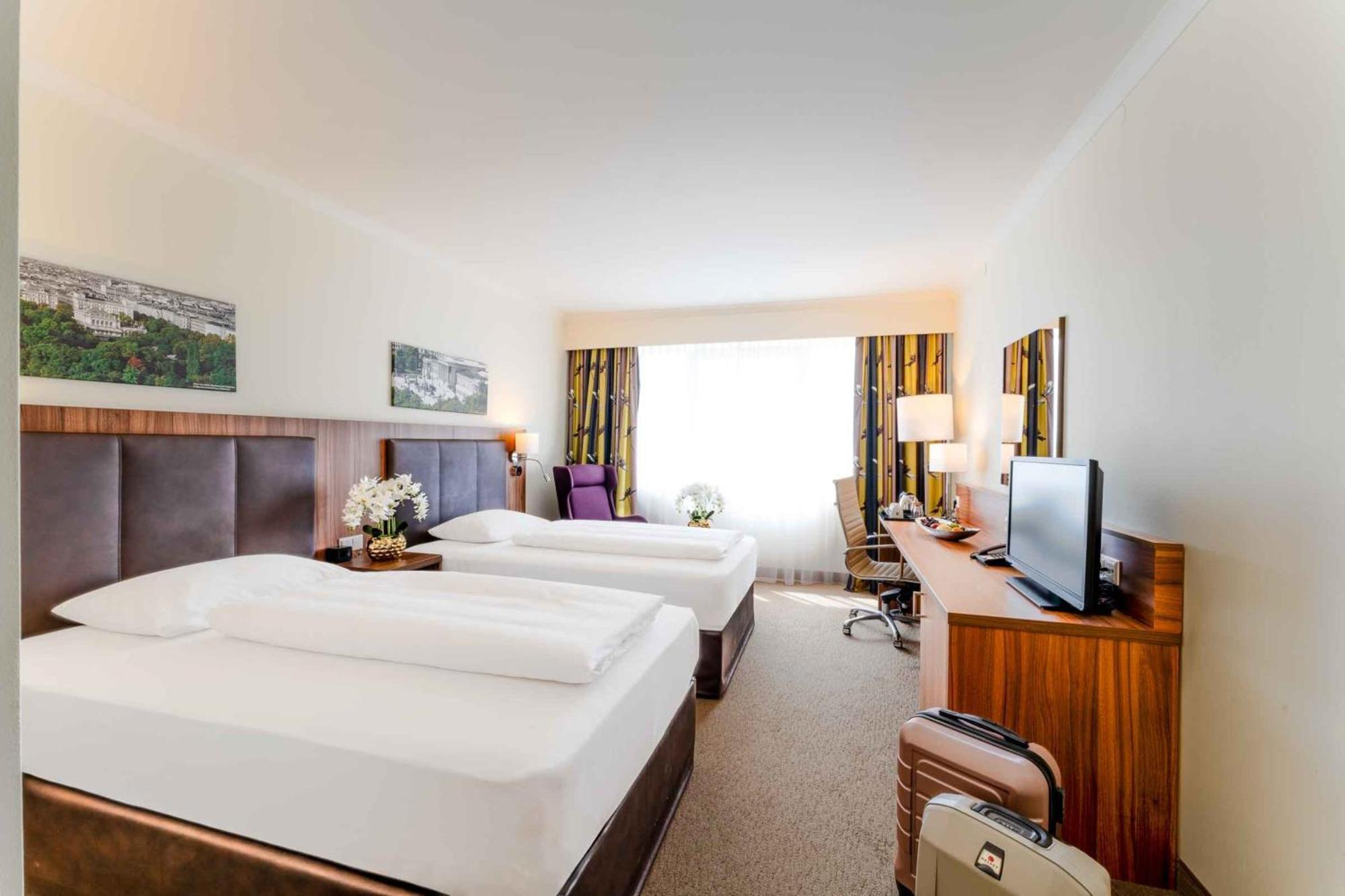 Twin Room,1547827447:JPEG