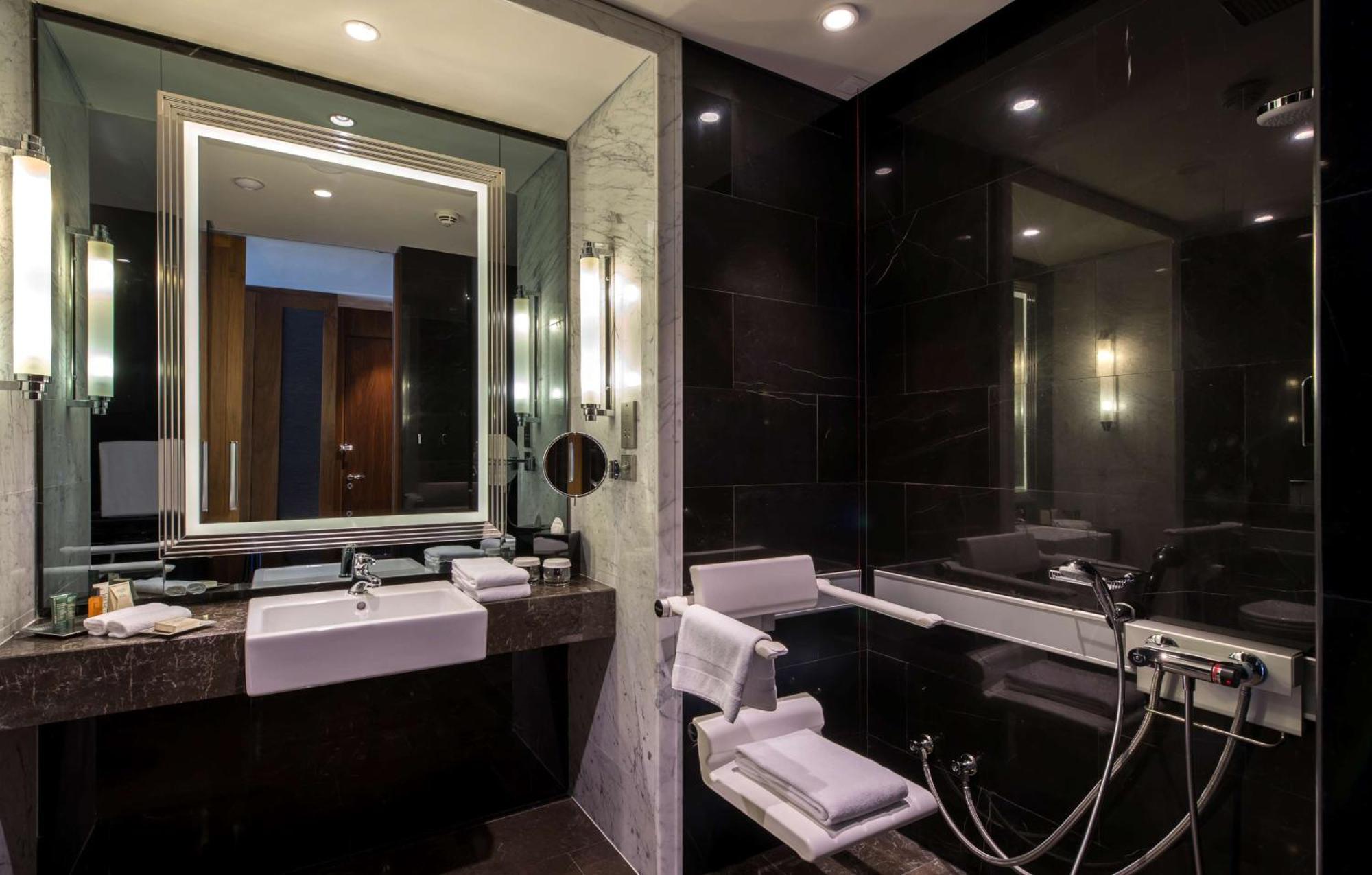 Quarto King - Acesso a Pessoas com Mobilidade Condicionada