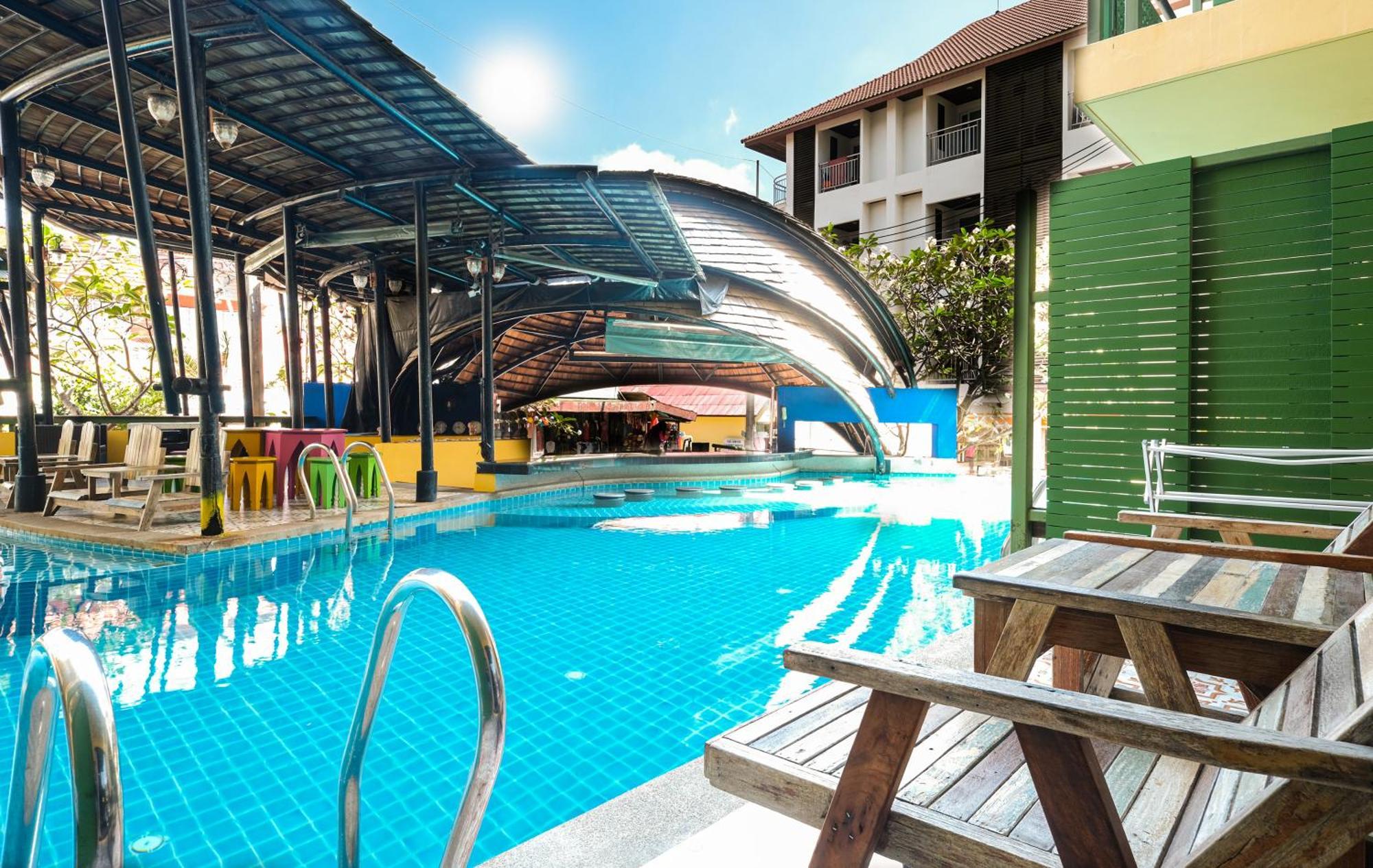 Deluxe Double Room Pool Access