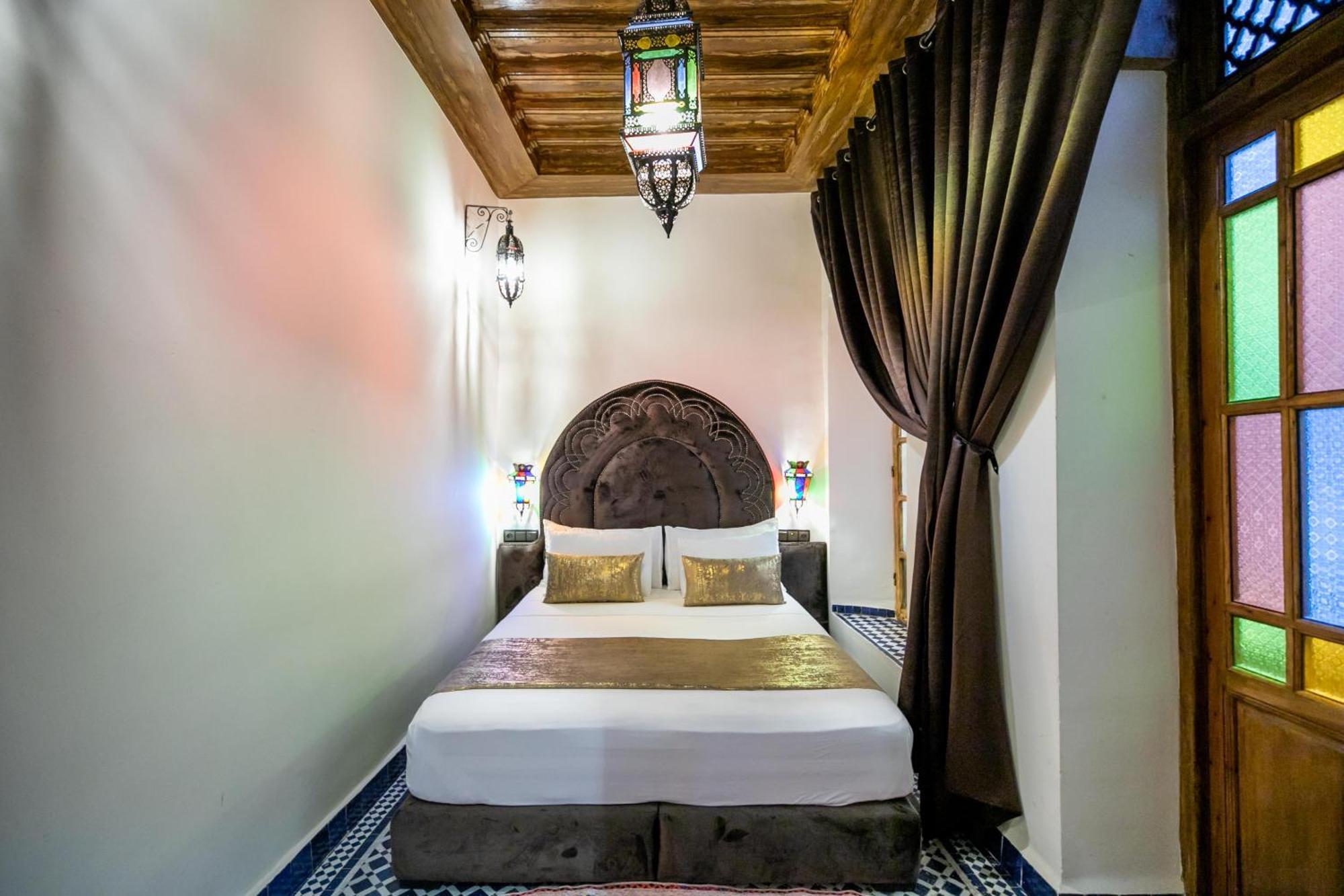 Double or Twin Room Private Bathroom
