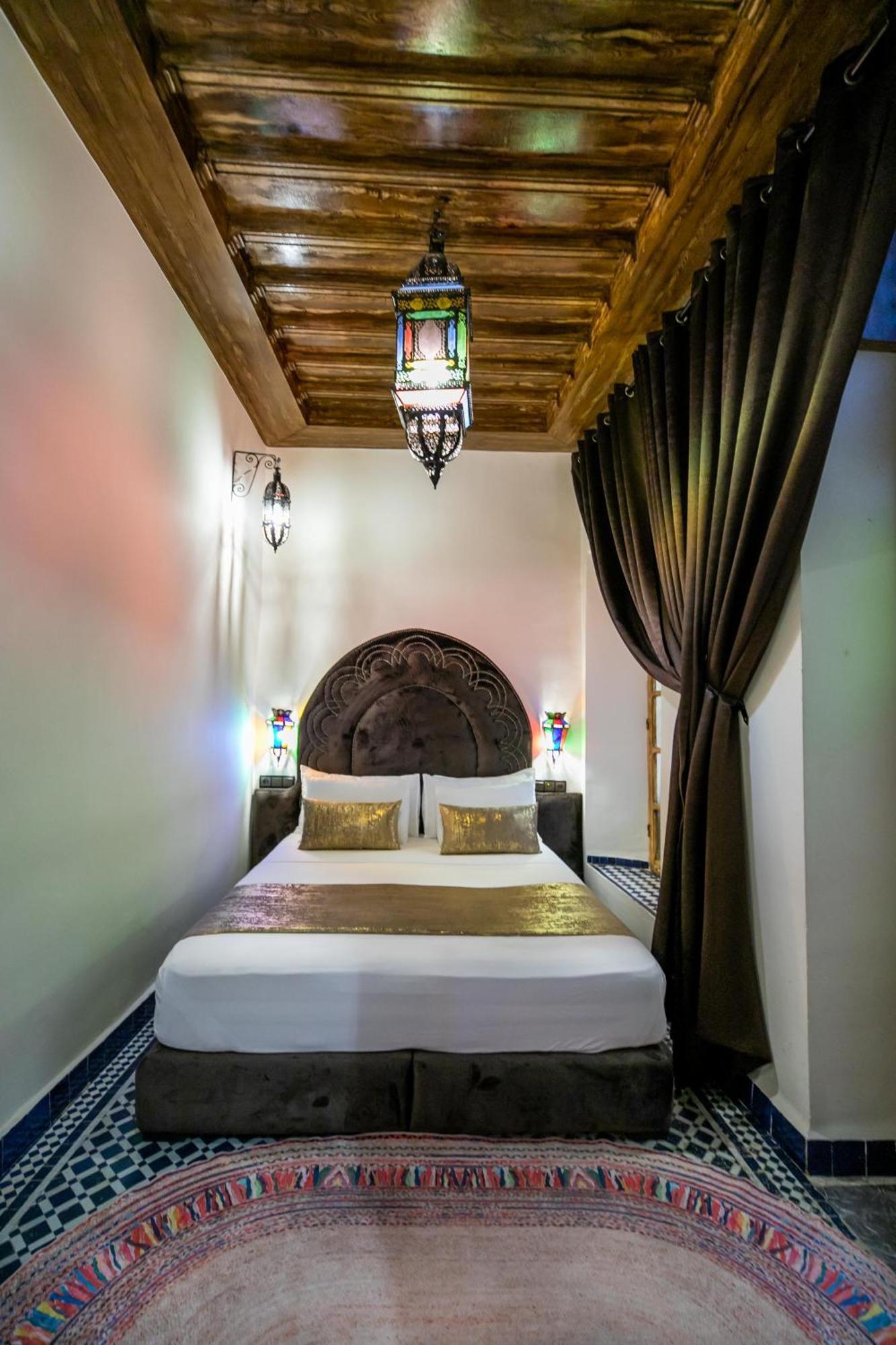 Double or Twin Room Private Bathroom