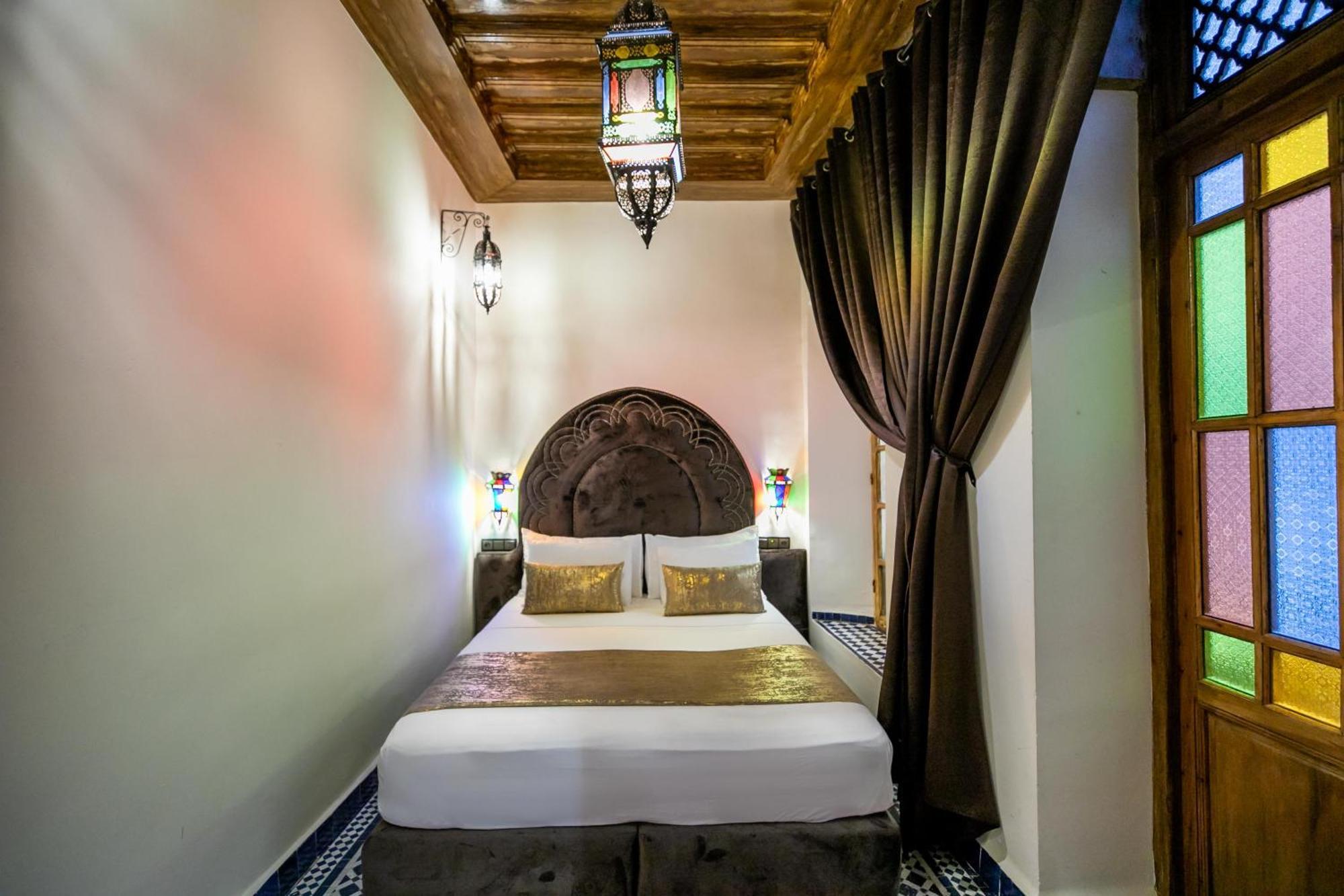 Double or Twin Room Private Bathroom