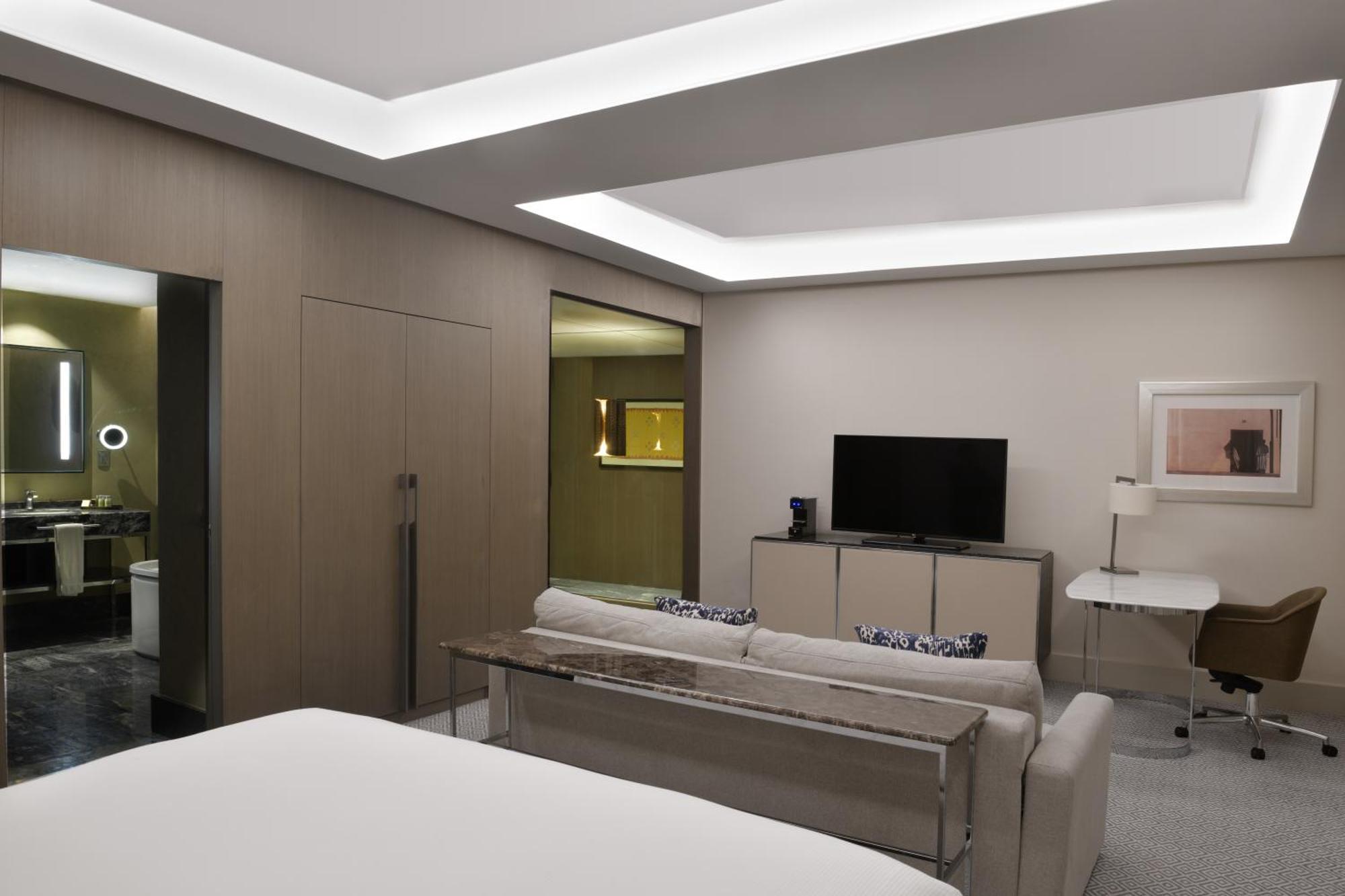 Junior Suite,1765968245:JPEG