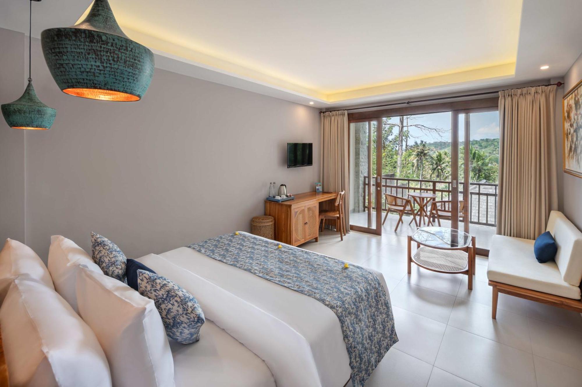 Superior Deluxe Double or Twin Room