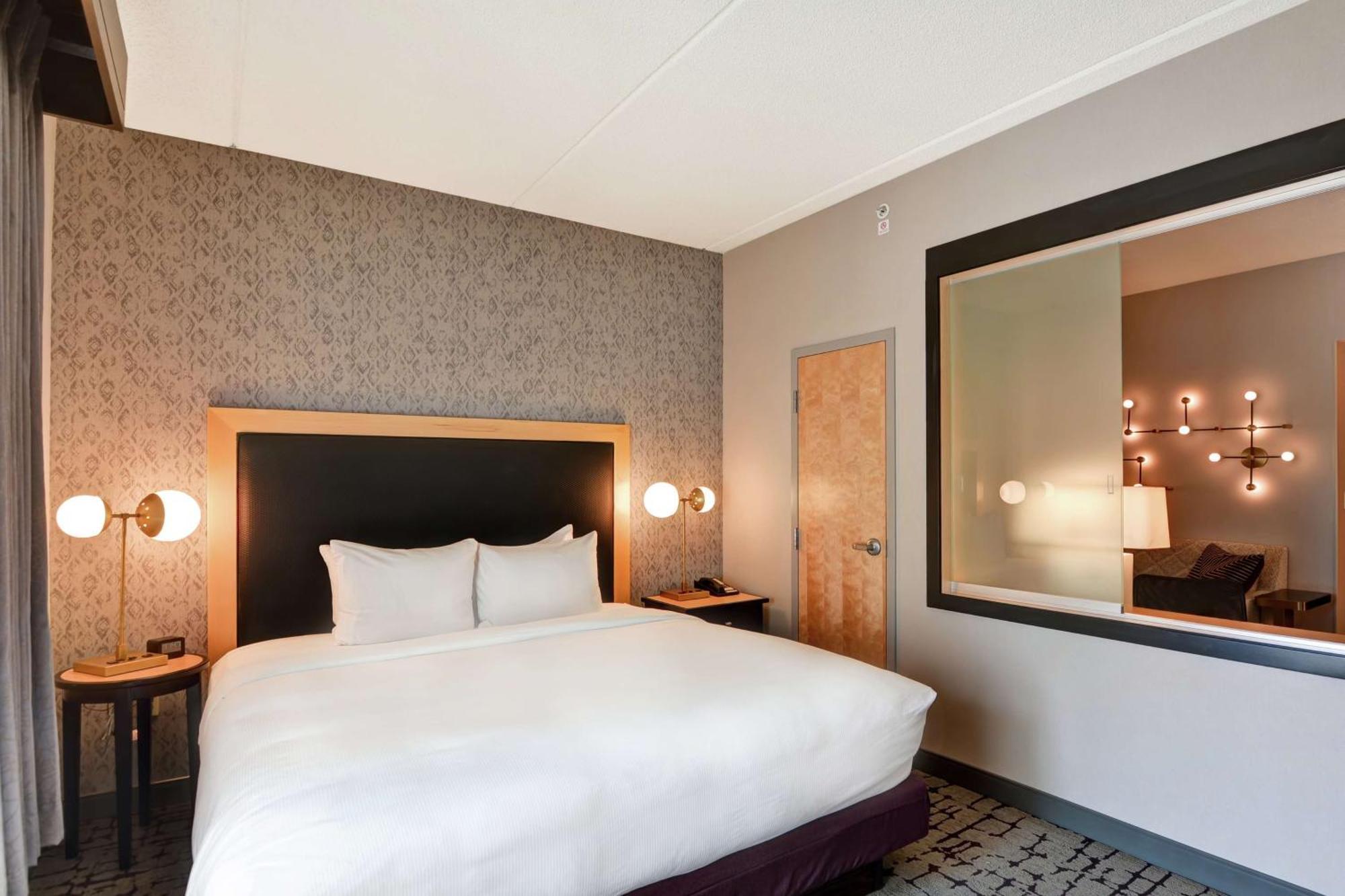 Habitación grande con cama extragrande y sofá cama - No fumadores