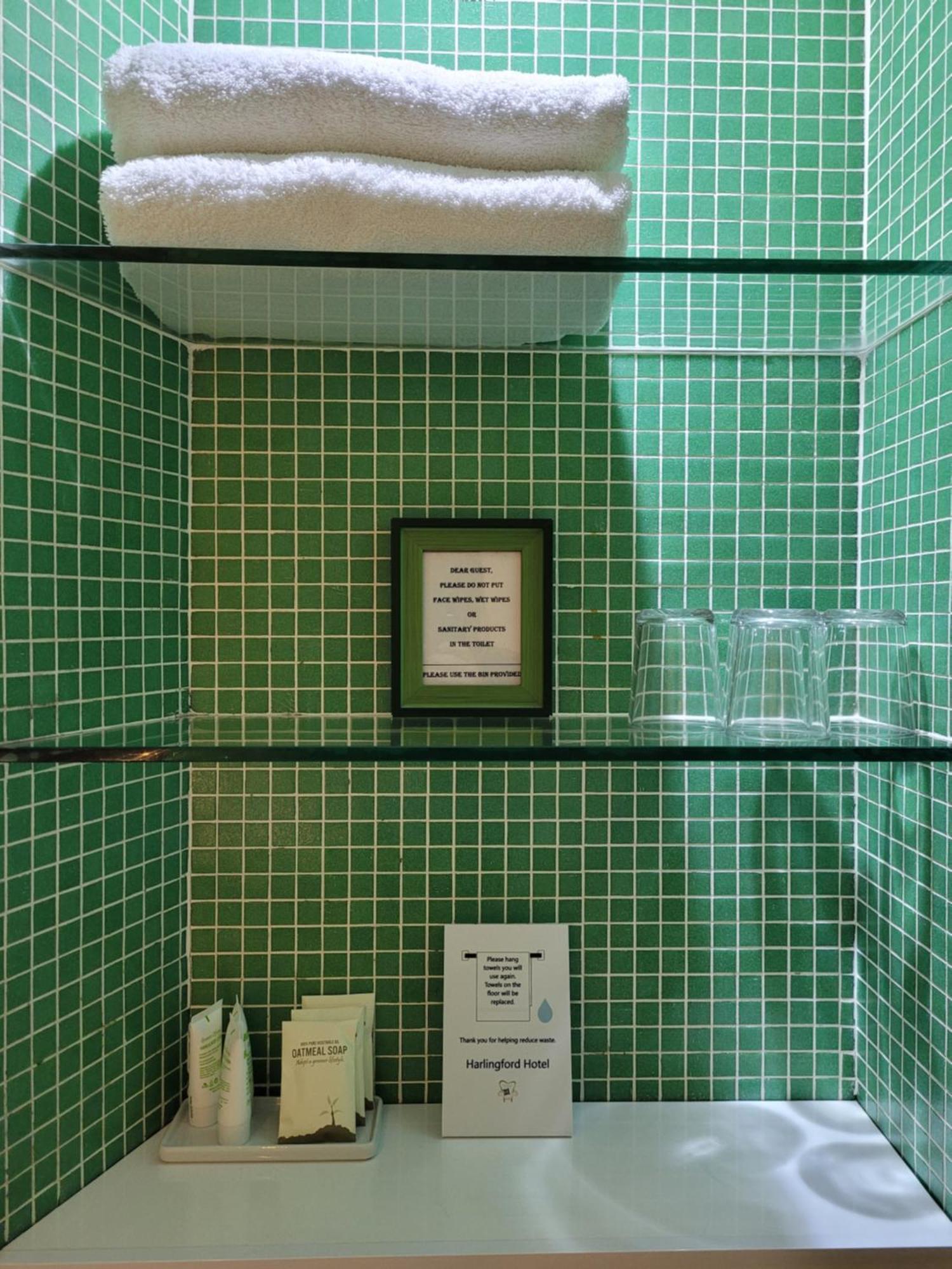 Standard Single Room Shower