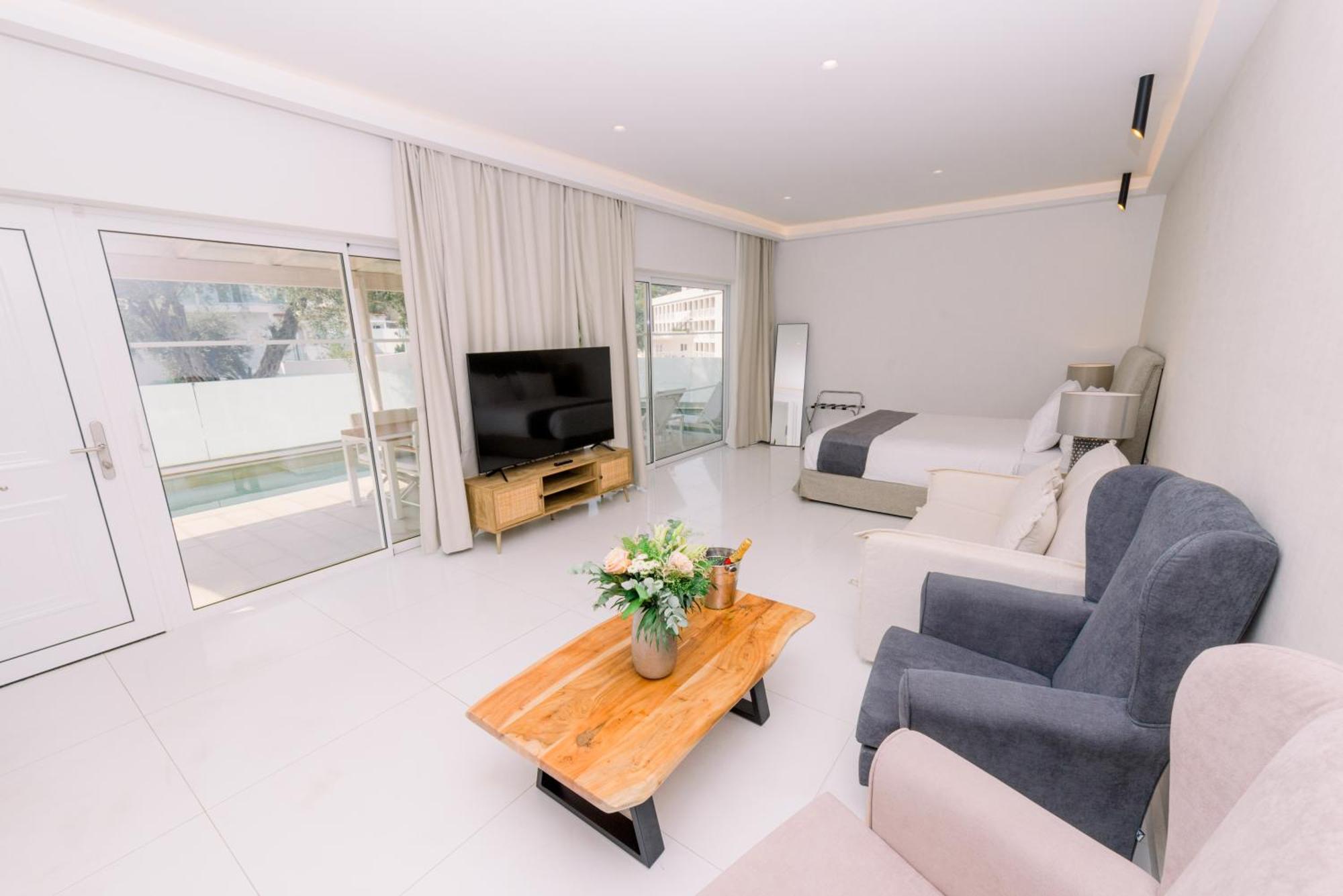 Villa with Private Pool,1548532897:JPEG