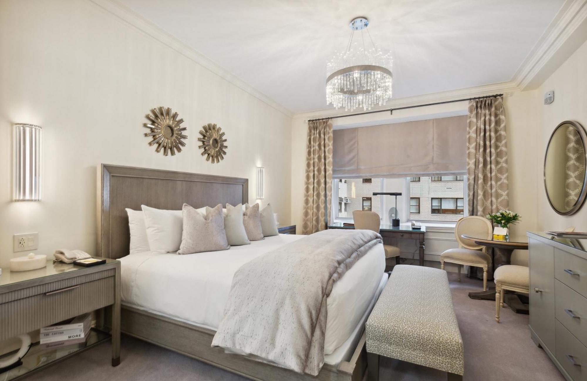 Interior King Room