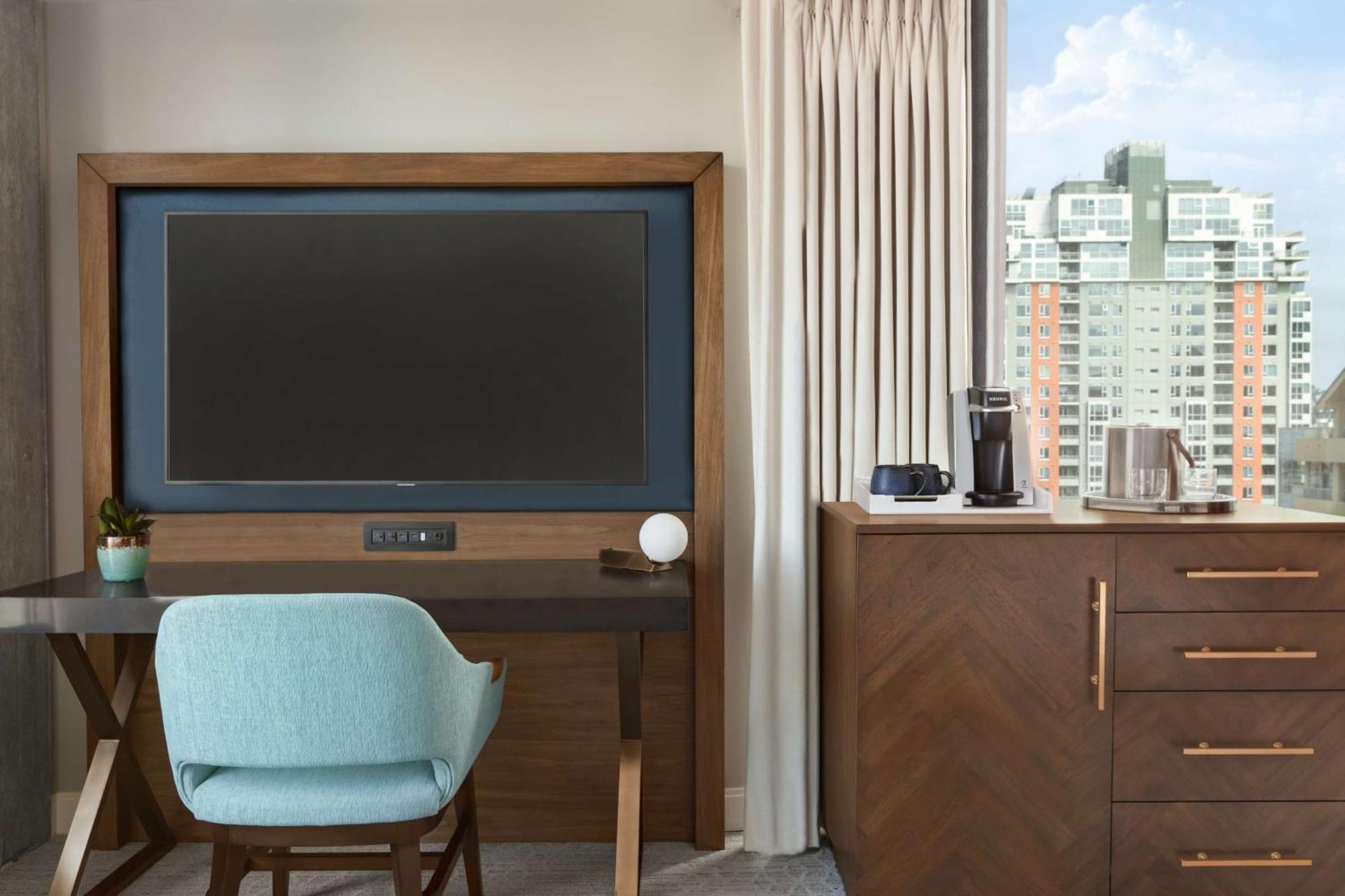 Chambre Lit King-Size - Vue sur Ville