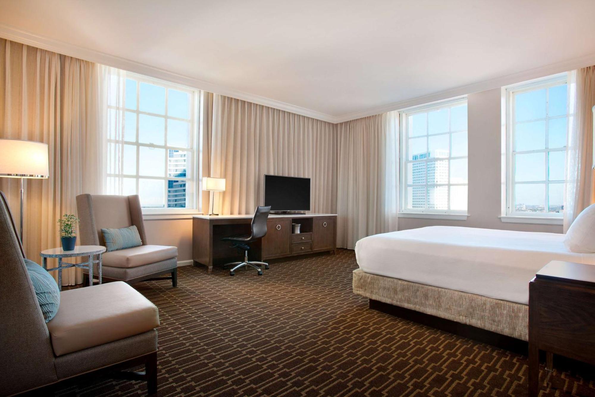 Corner King Room