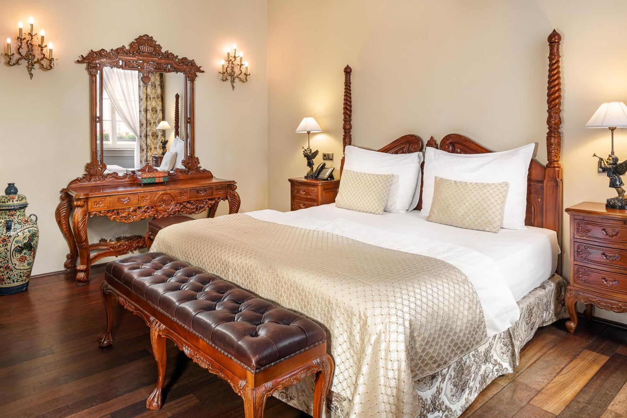 Iron Gate Suite