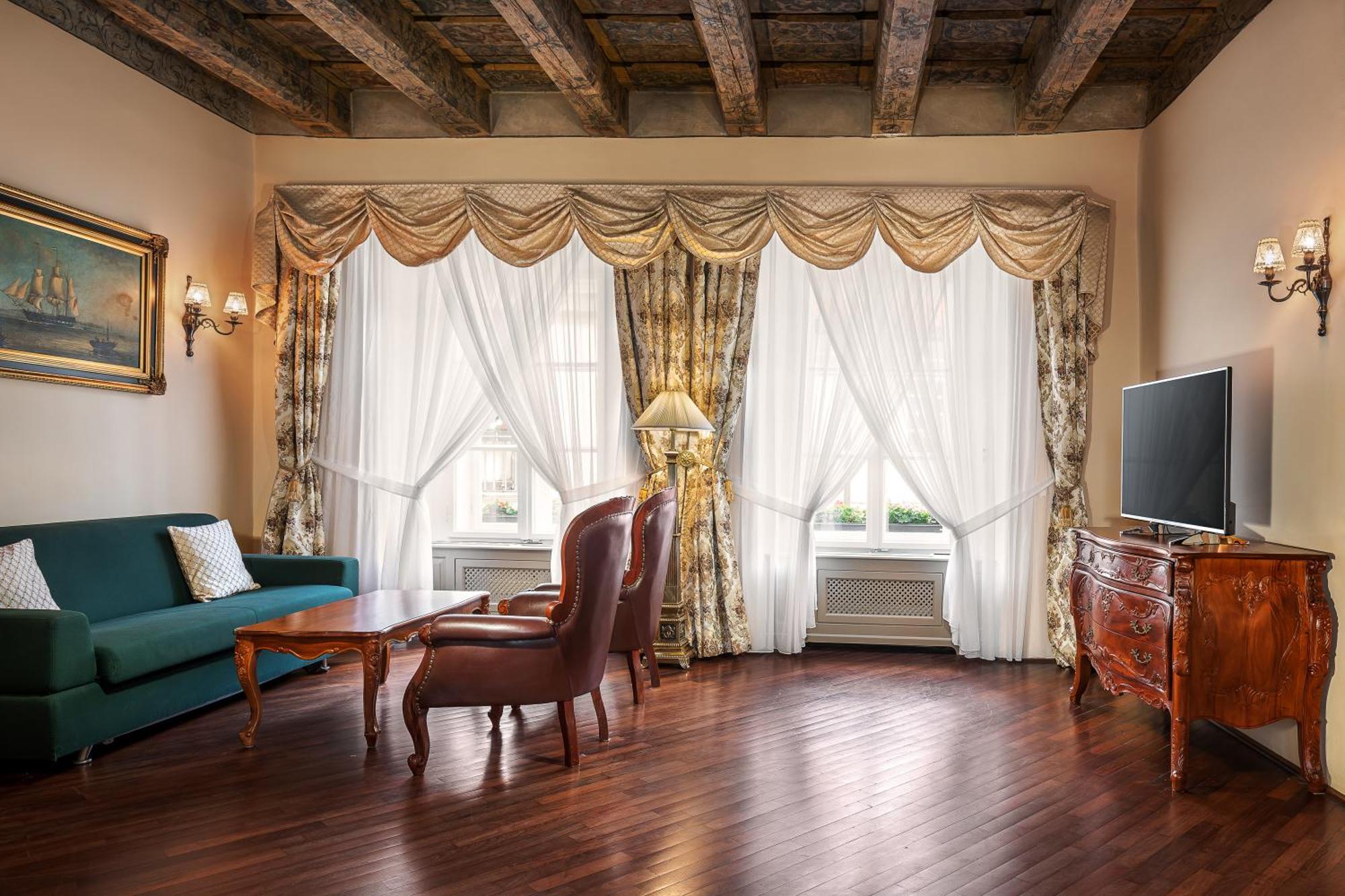 Iron Gate Suite