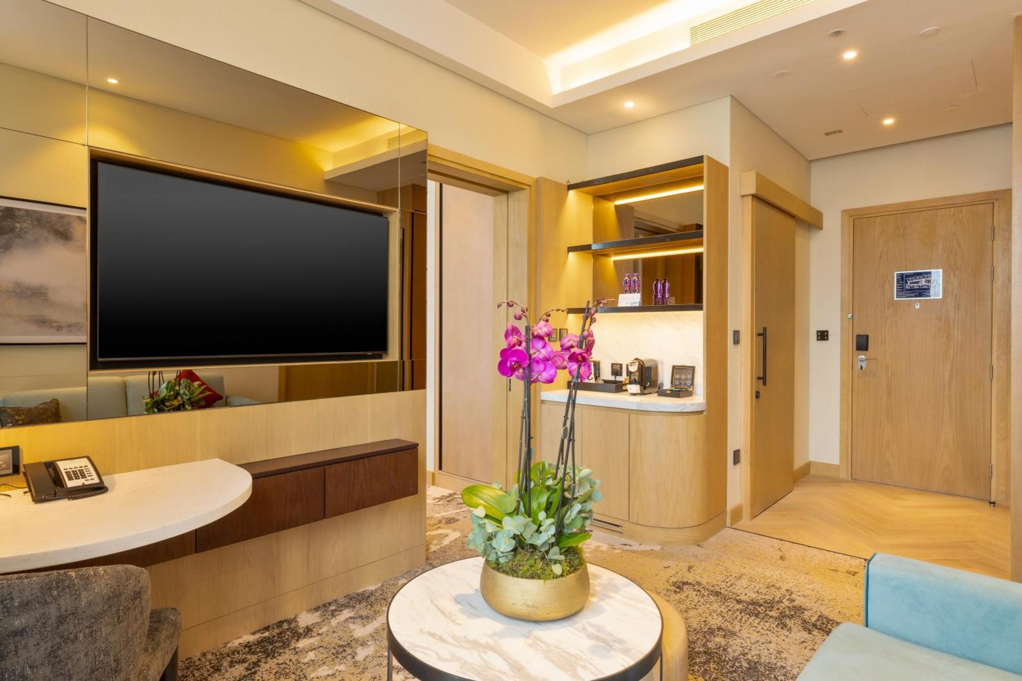 One Bedroom Suite One King Bed Non Smoking